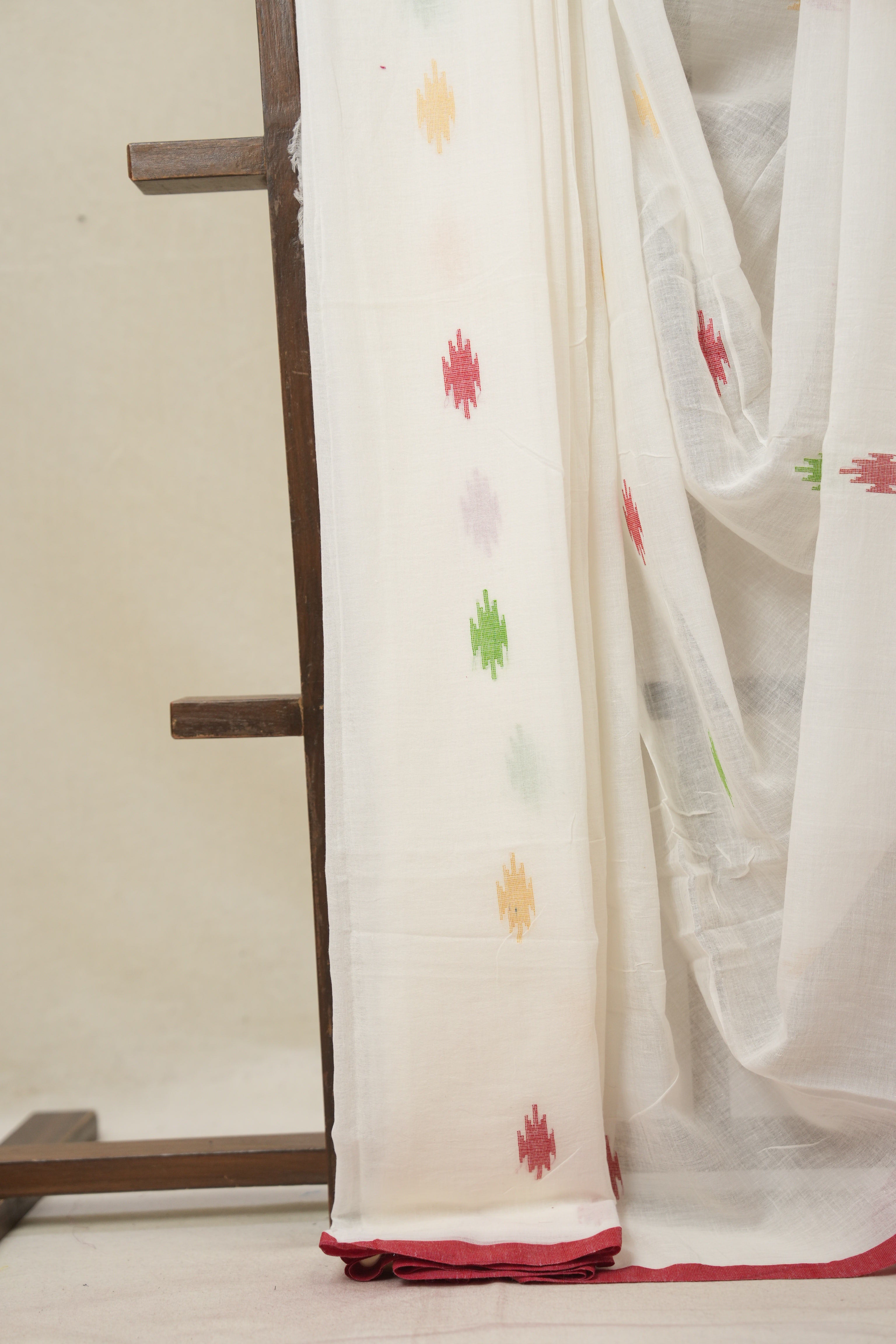 White Mul Bengal Cotton Jamdani Saree - SRWBCJS220