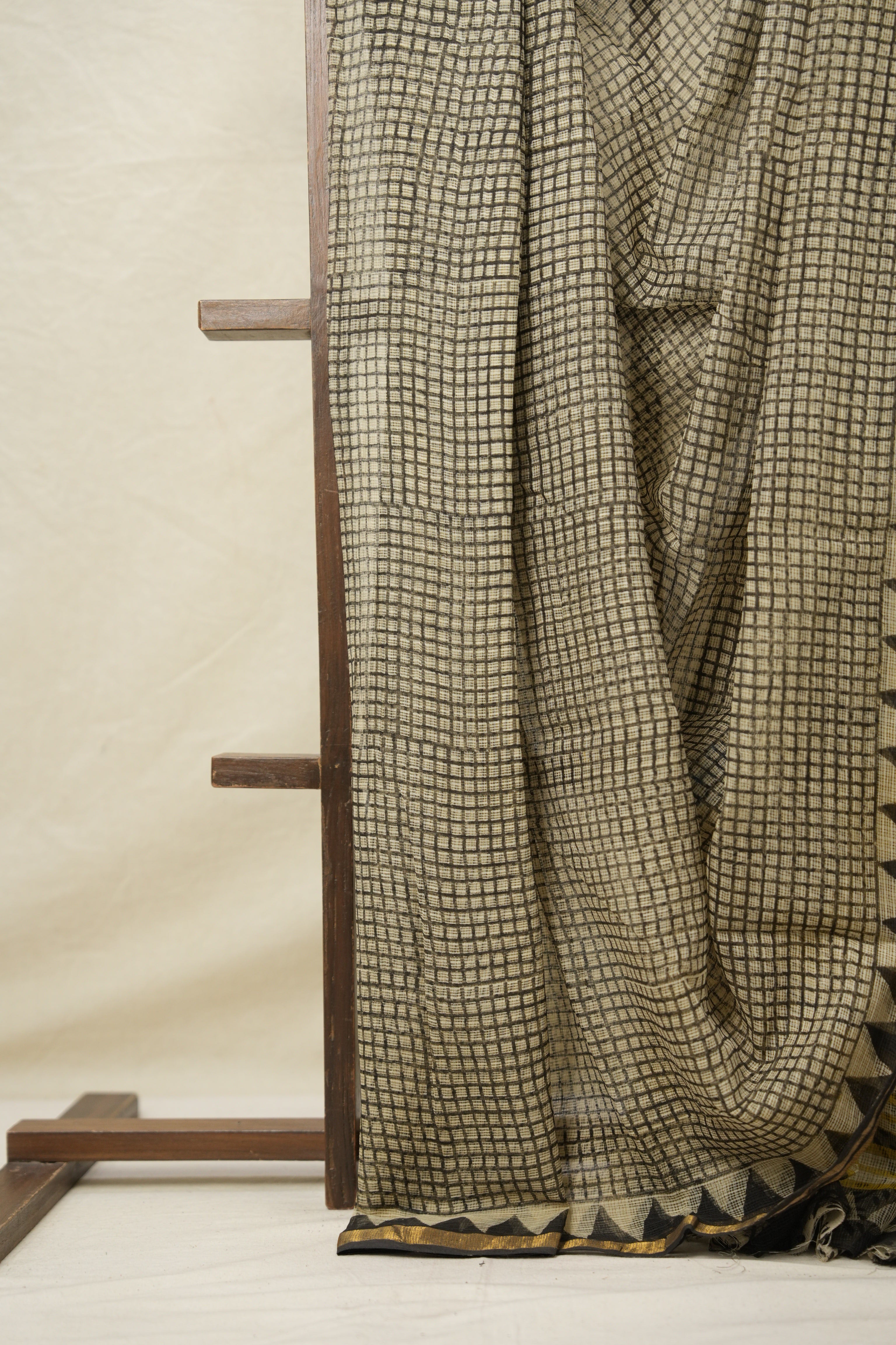 Black Checks HBP Kota Doria Saree - SRBCKDS229