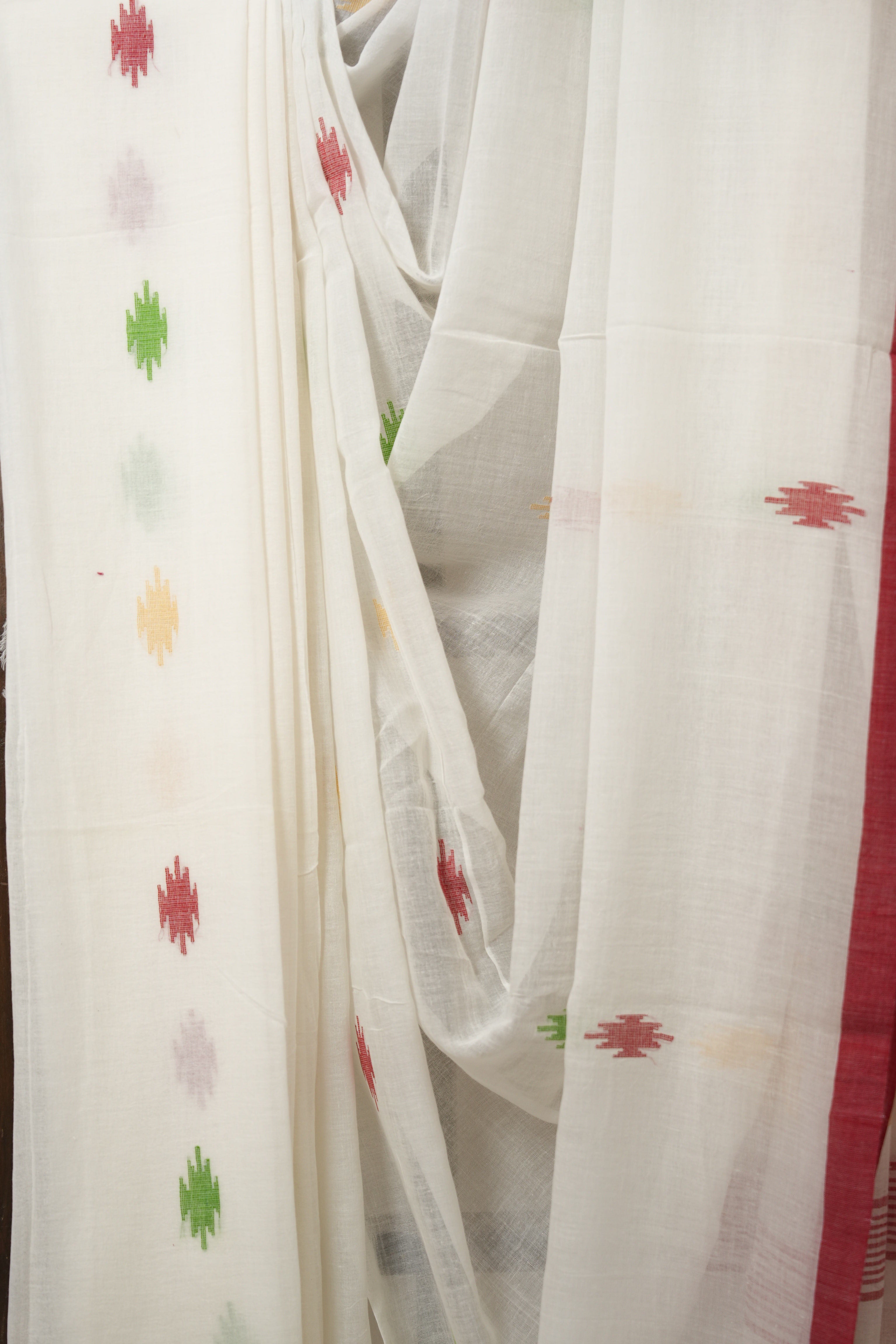 White Mul Bengal Cotton Jamdani Saree - SRWBCJS220