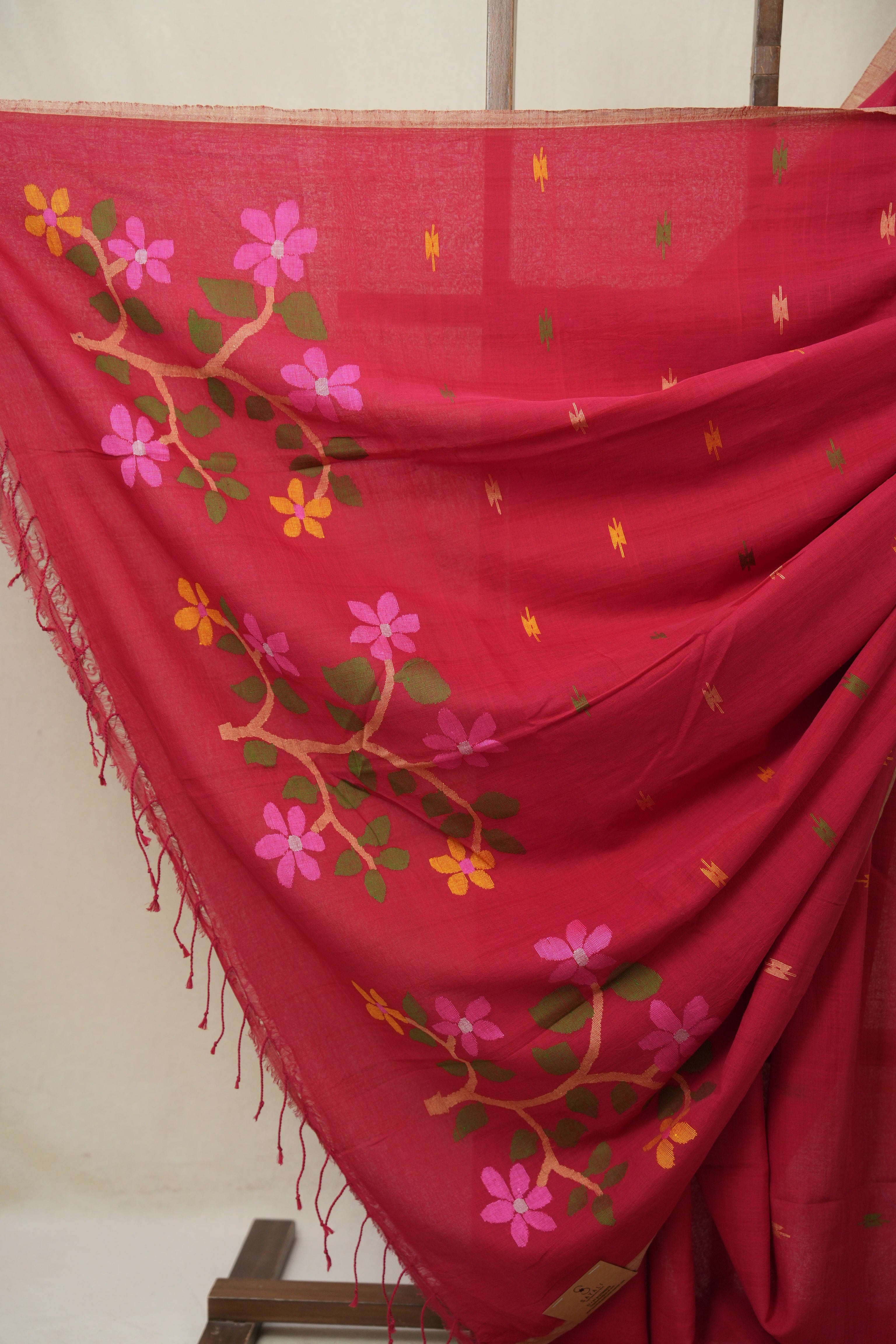 Red Mul Bengal Cotton Jamdani Saree - SRRCJS227