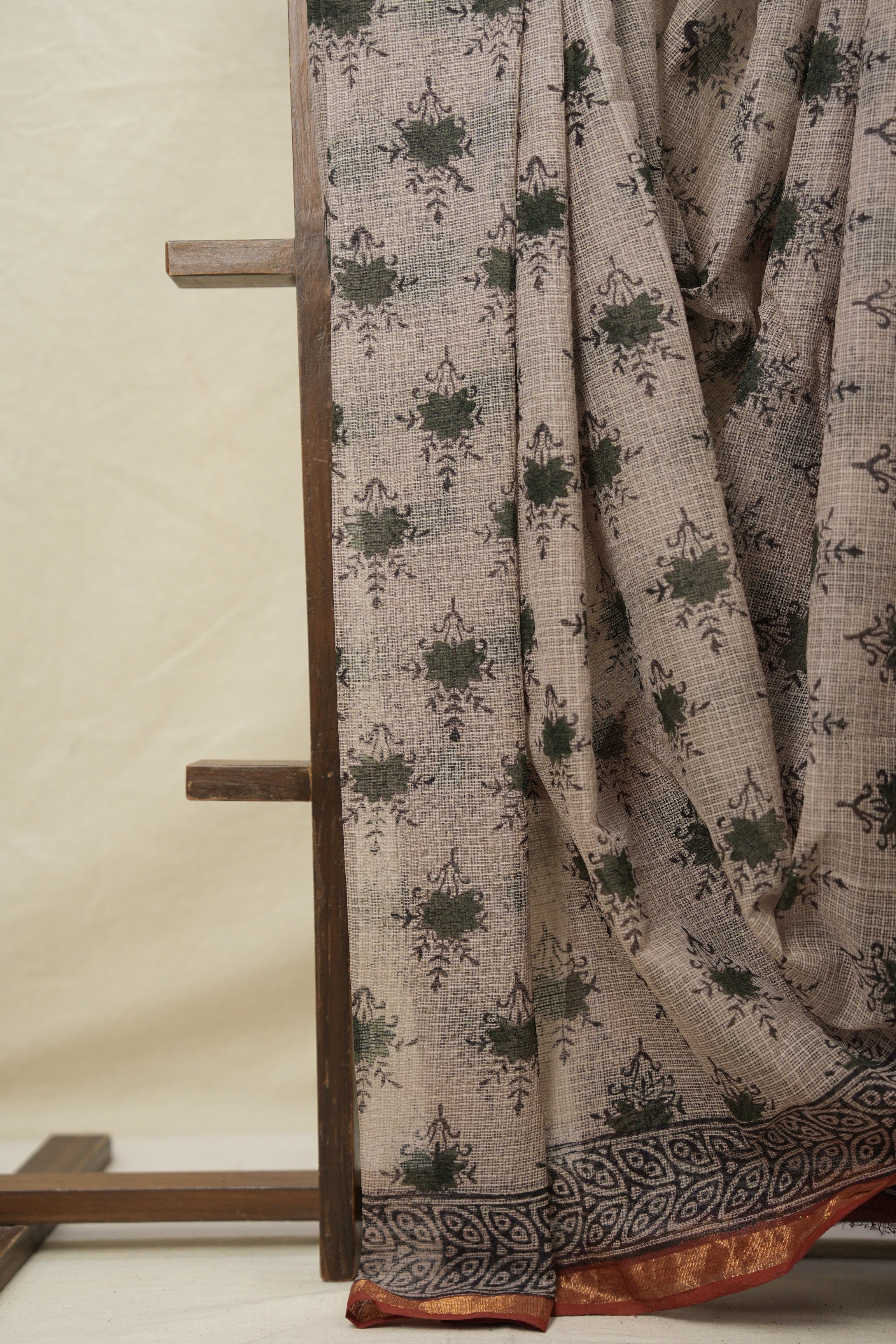 Cream HBP Kota Doria Saree - SRCKDS211