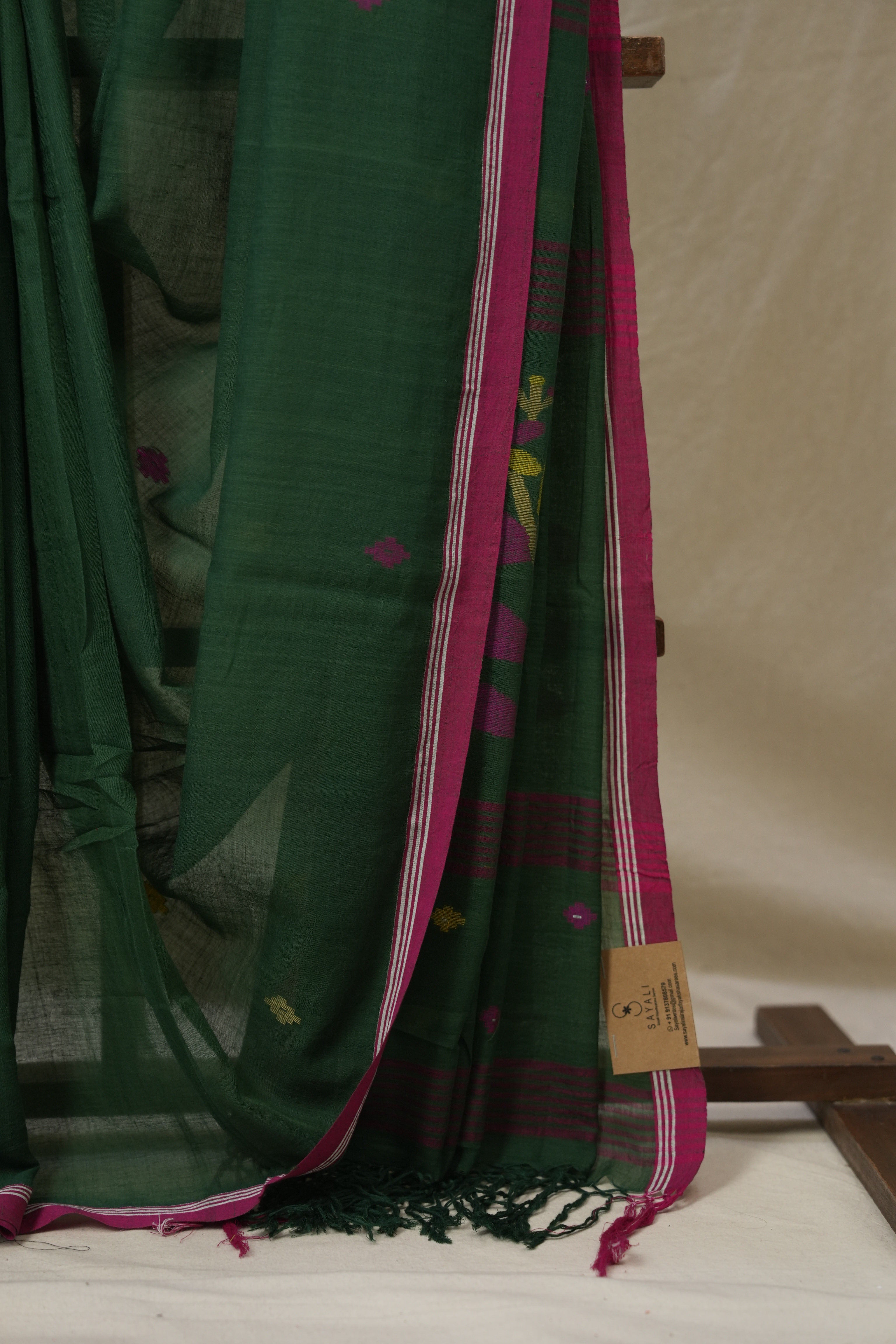Green Mul Bengal Cotton Jamdani Saree - SRGCJS223