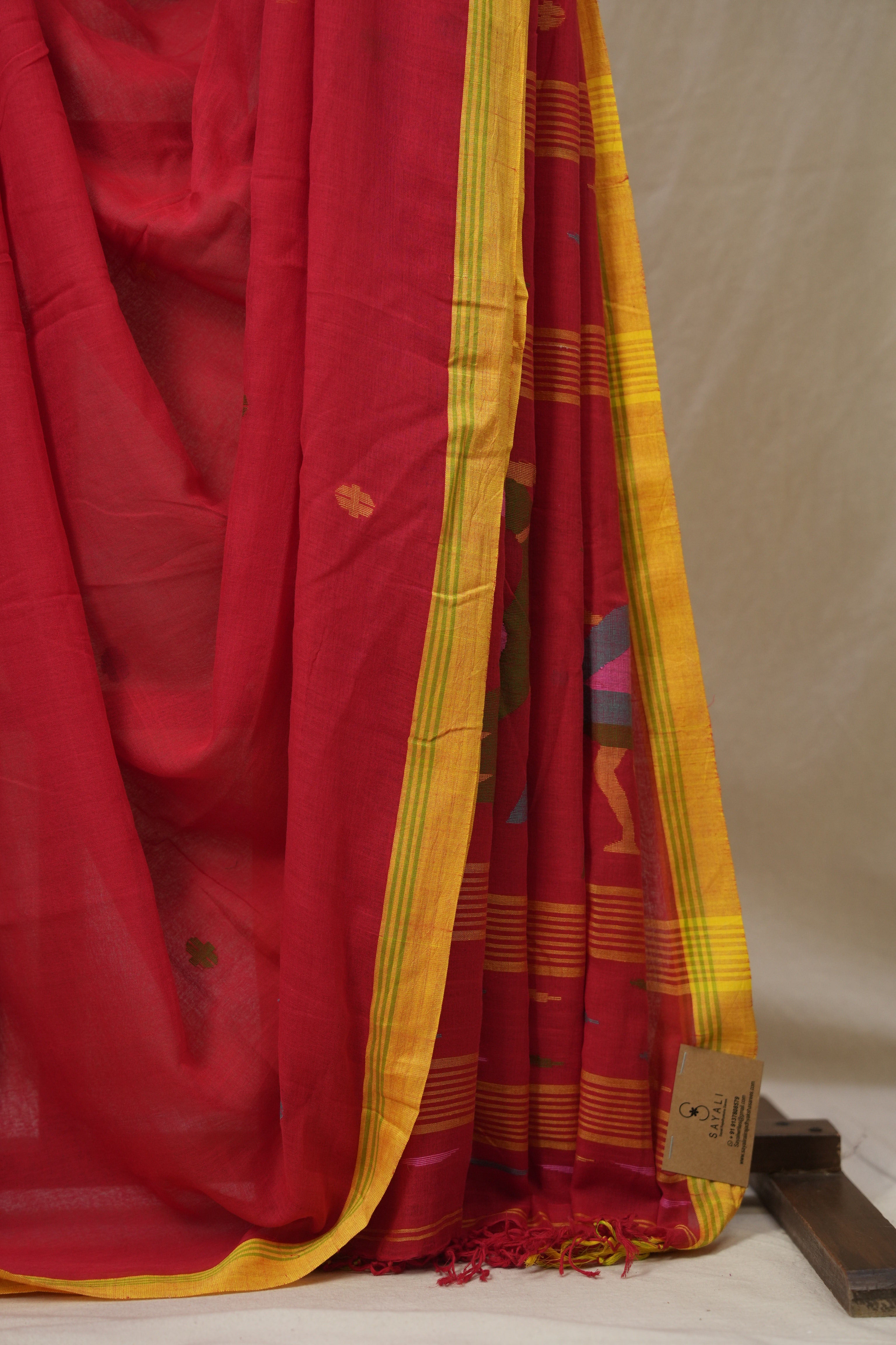 Red Mul Bengal Cotton Jamdani Saree - SRRCJS226