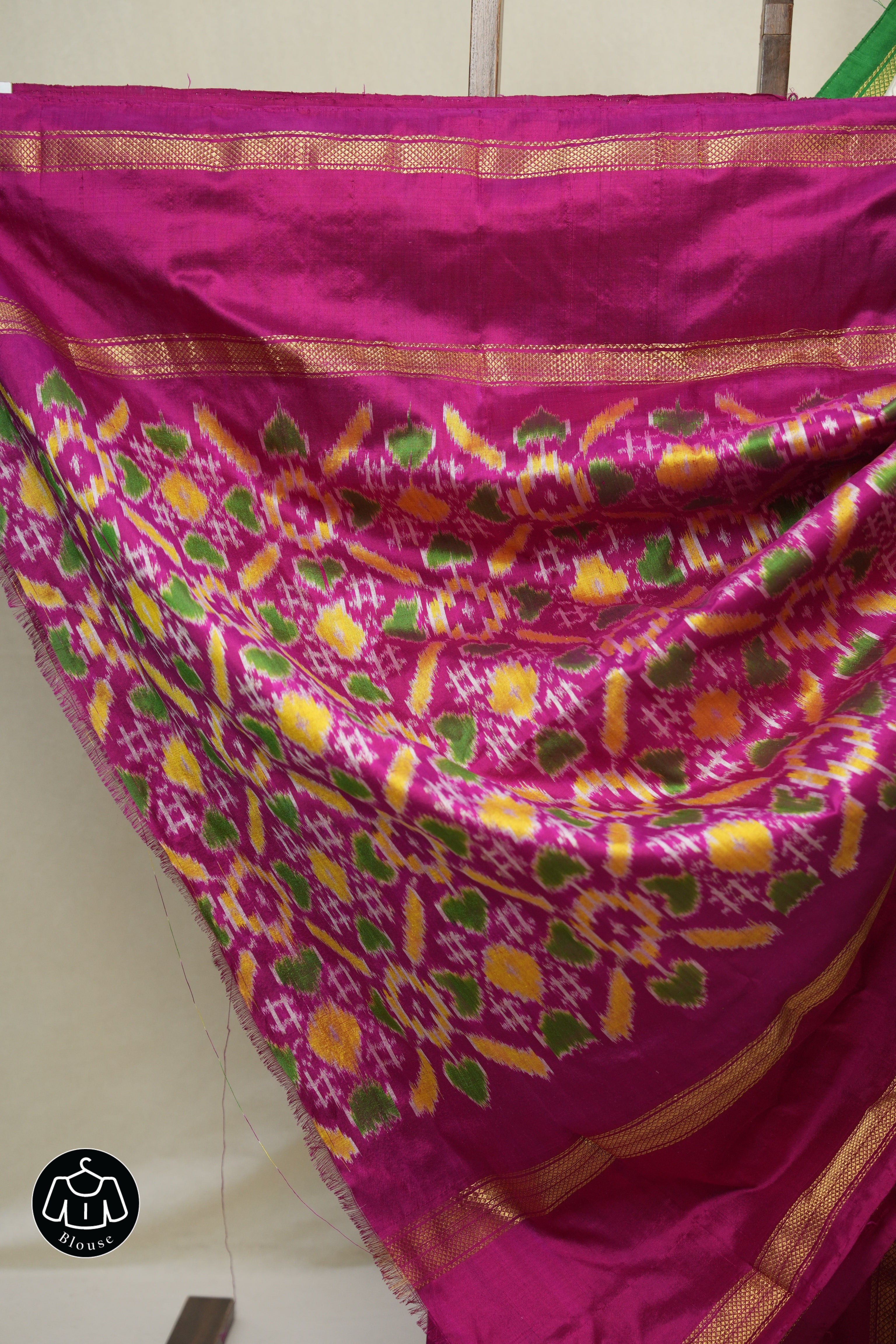 Cream Pochampalli Silk Ikat Saree - SRCPSIS304