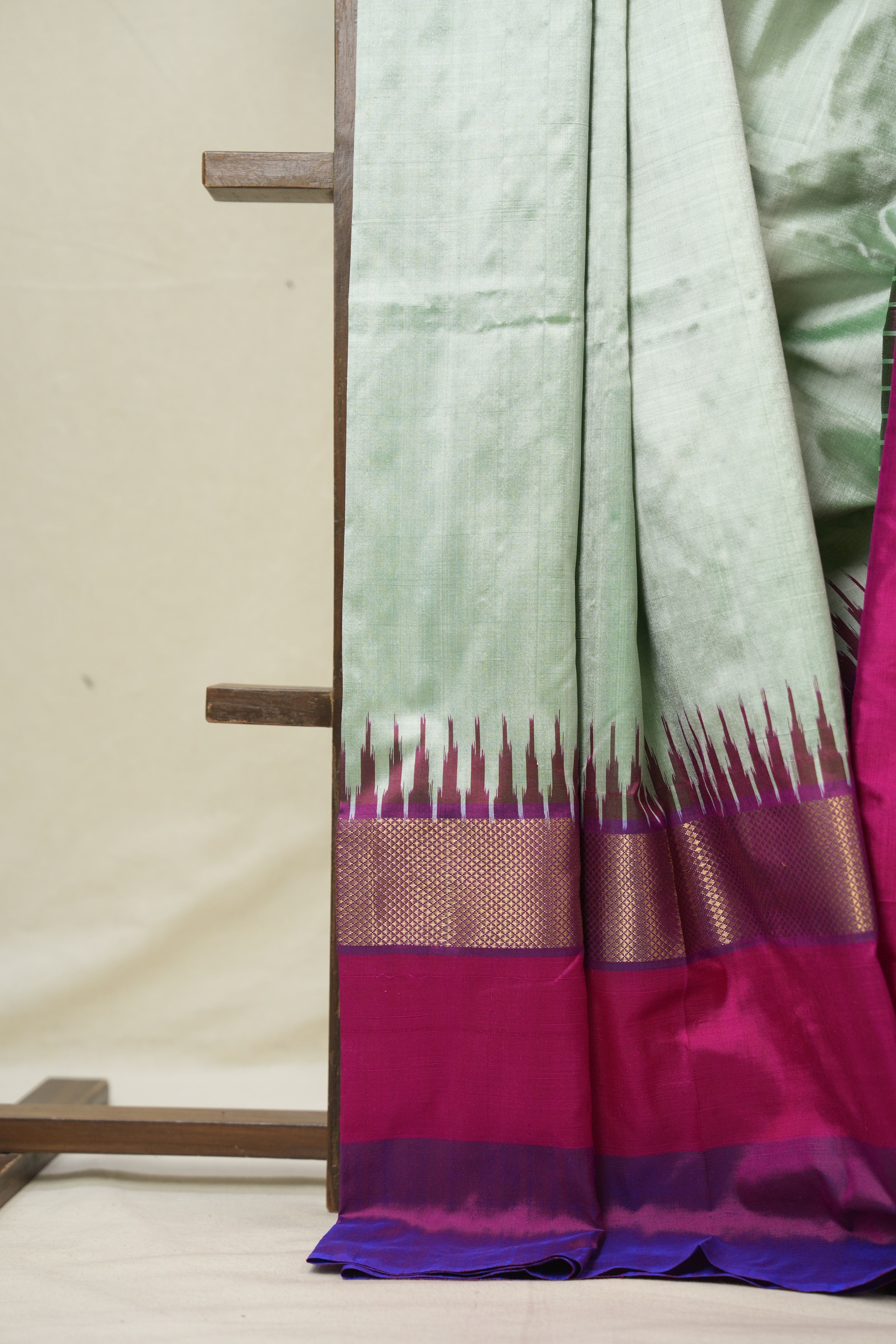 Mint Green Pochampalli Silk Ikat Saree - SRMGPSIS299