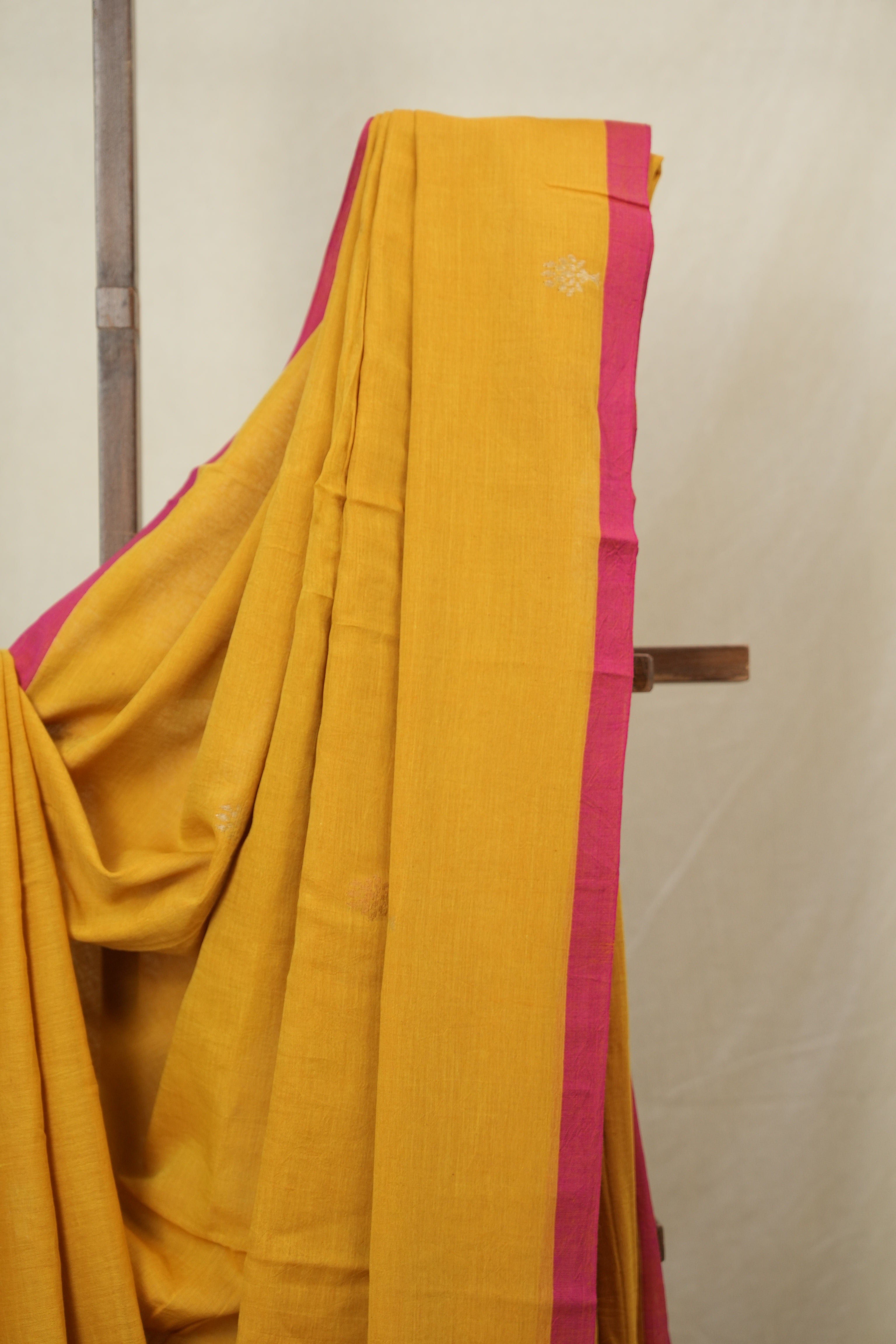 Turmeric Yellow  Bengal Mul Cotton Saree - SRTYBMCS068