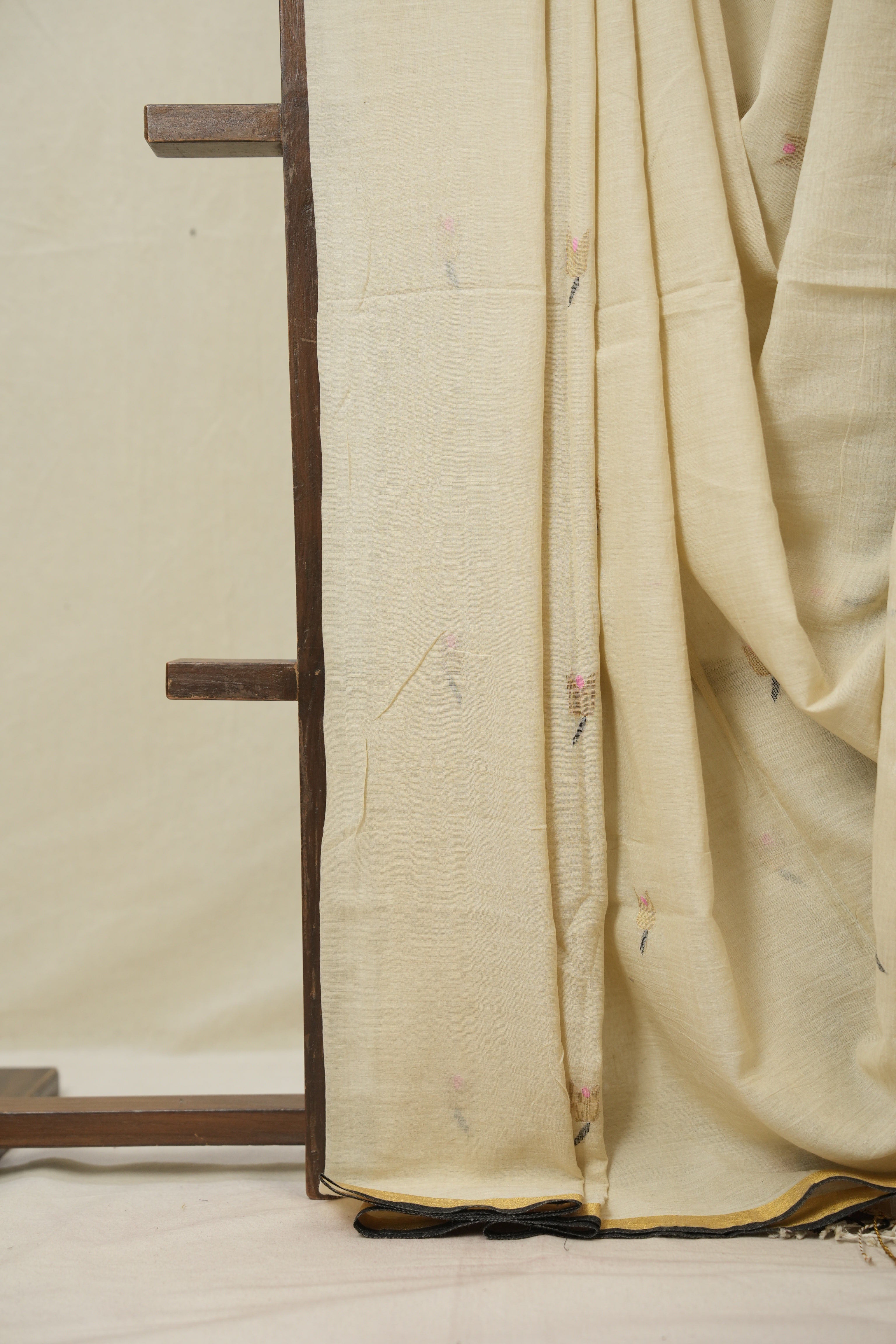 Beige Mul Bengal Cotton Jamdani Saree - SRBBCJS238