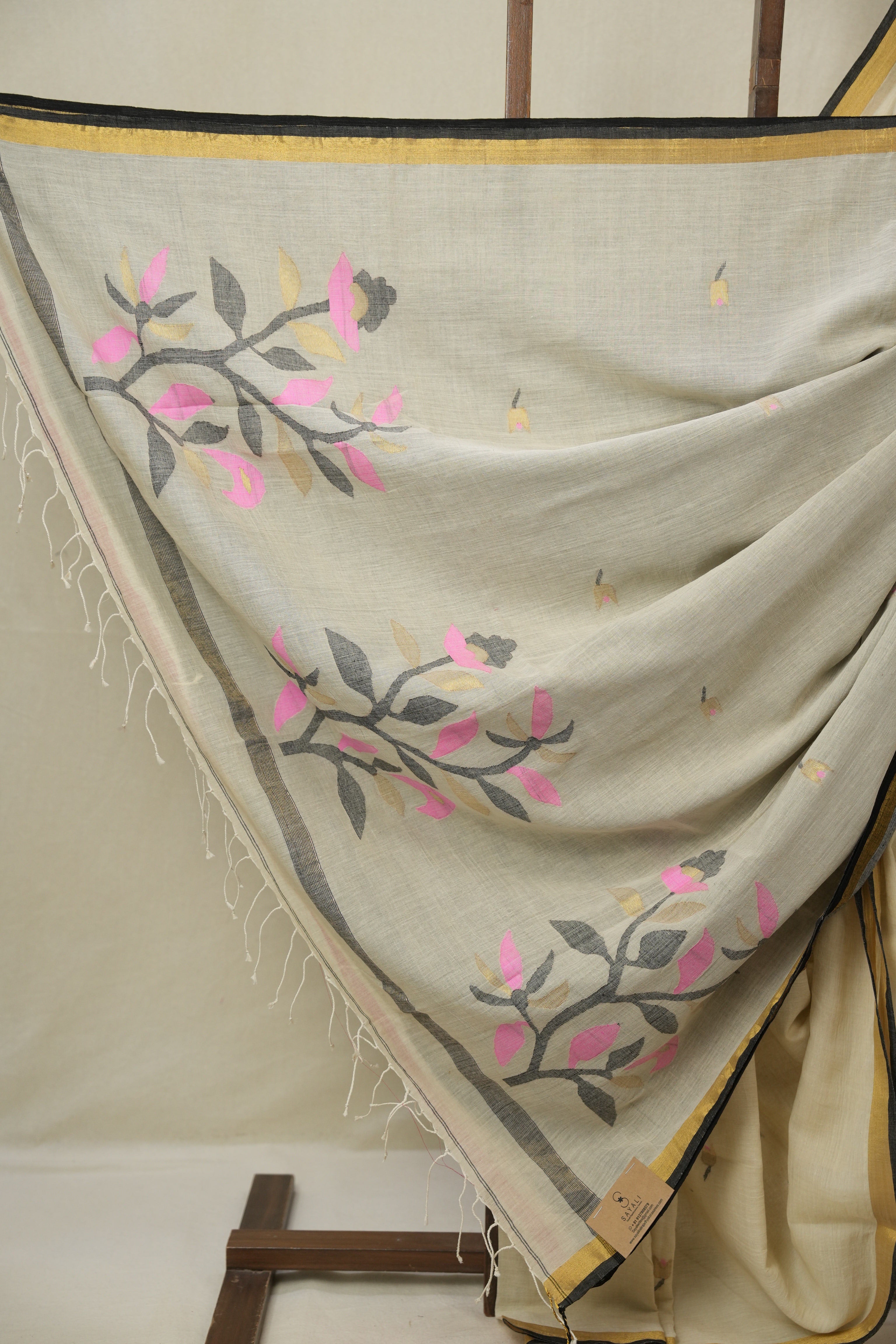 Beige Mul Bengal Cotton Jamdani Saree - SRBBCJS238