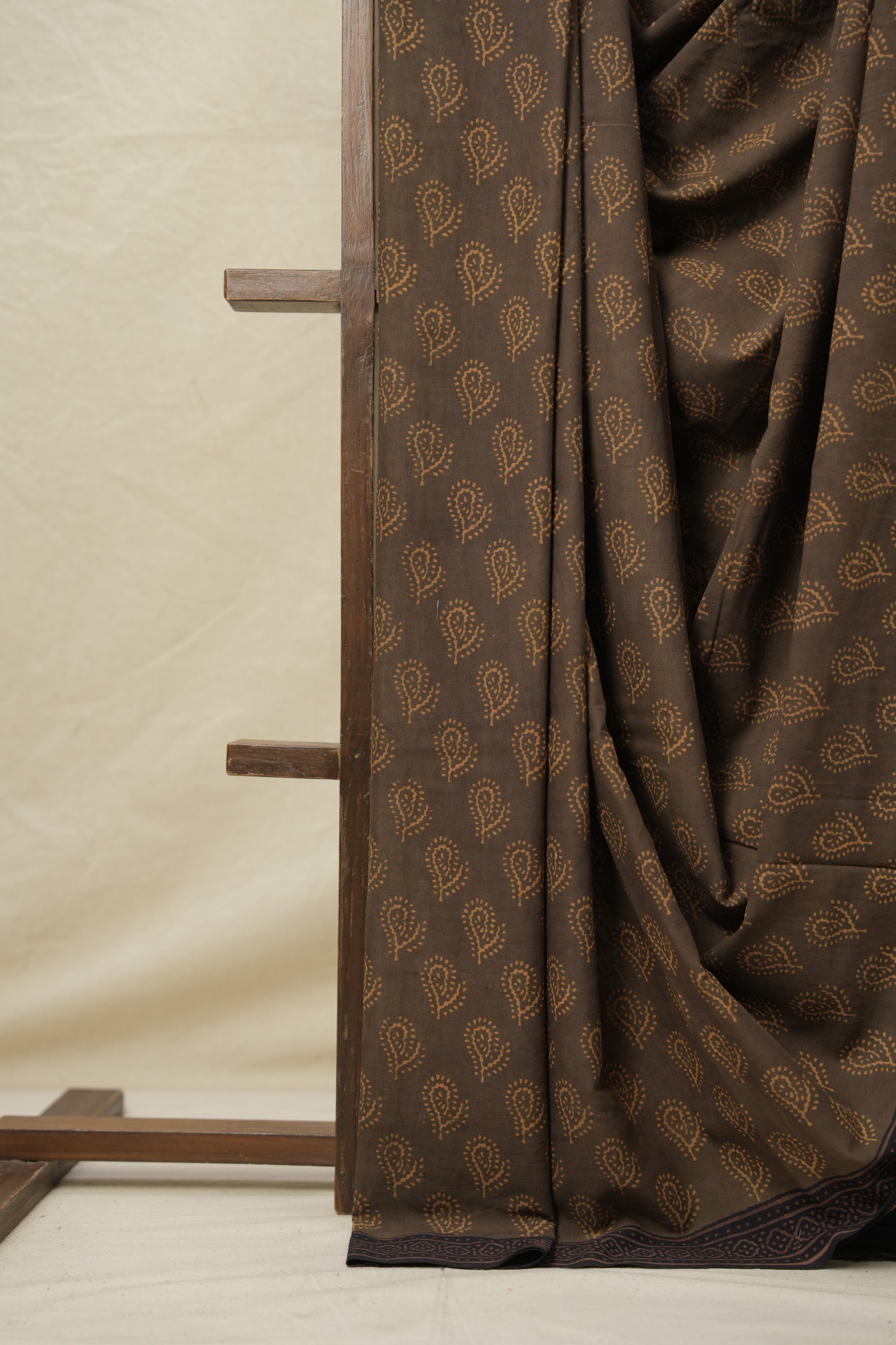 Mud Brown HBP Cotton Saree - SRMBCS3117