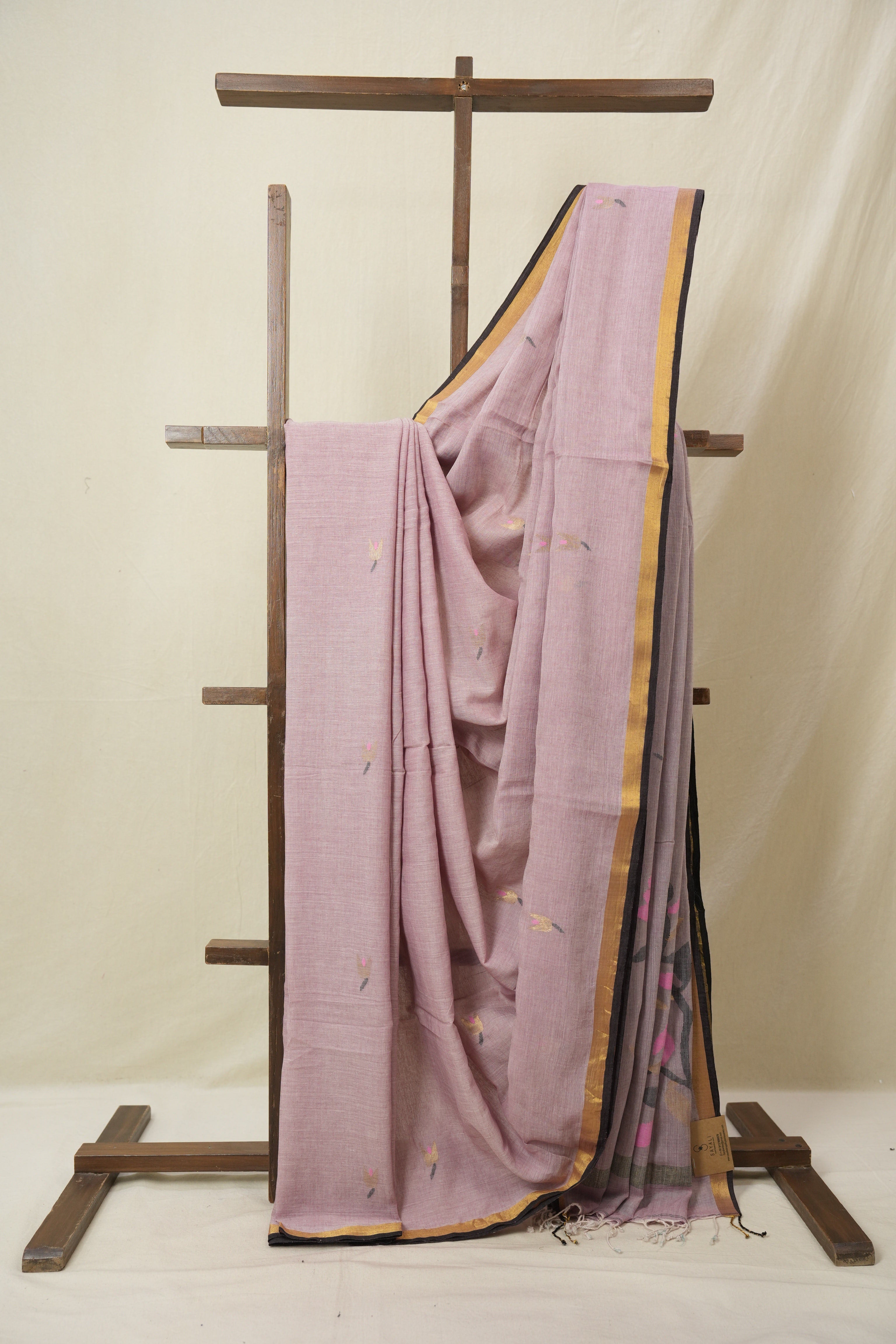 Light Pink Mul Bengal Cotton Jamdani Saree - SRLPBCJS237