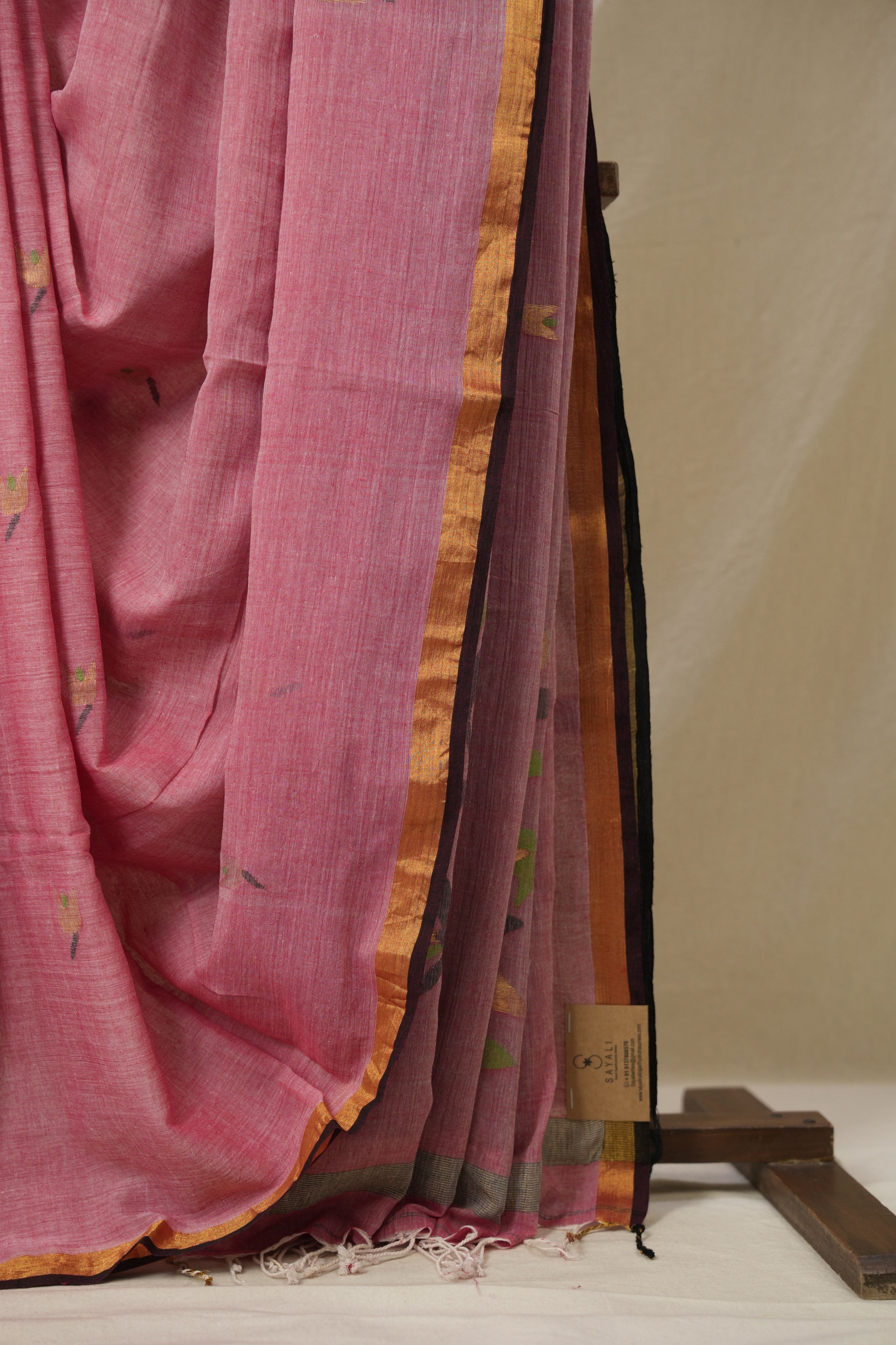 Dusty Pink Mul Bengal Cotton Jamdani Saree - SRDPBCJS236