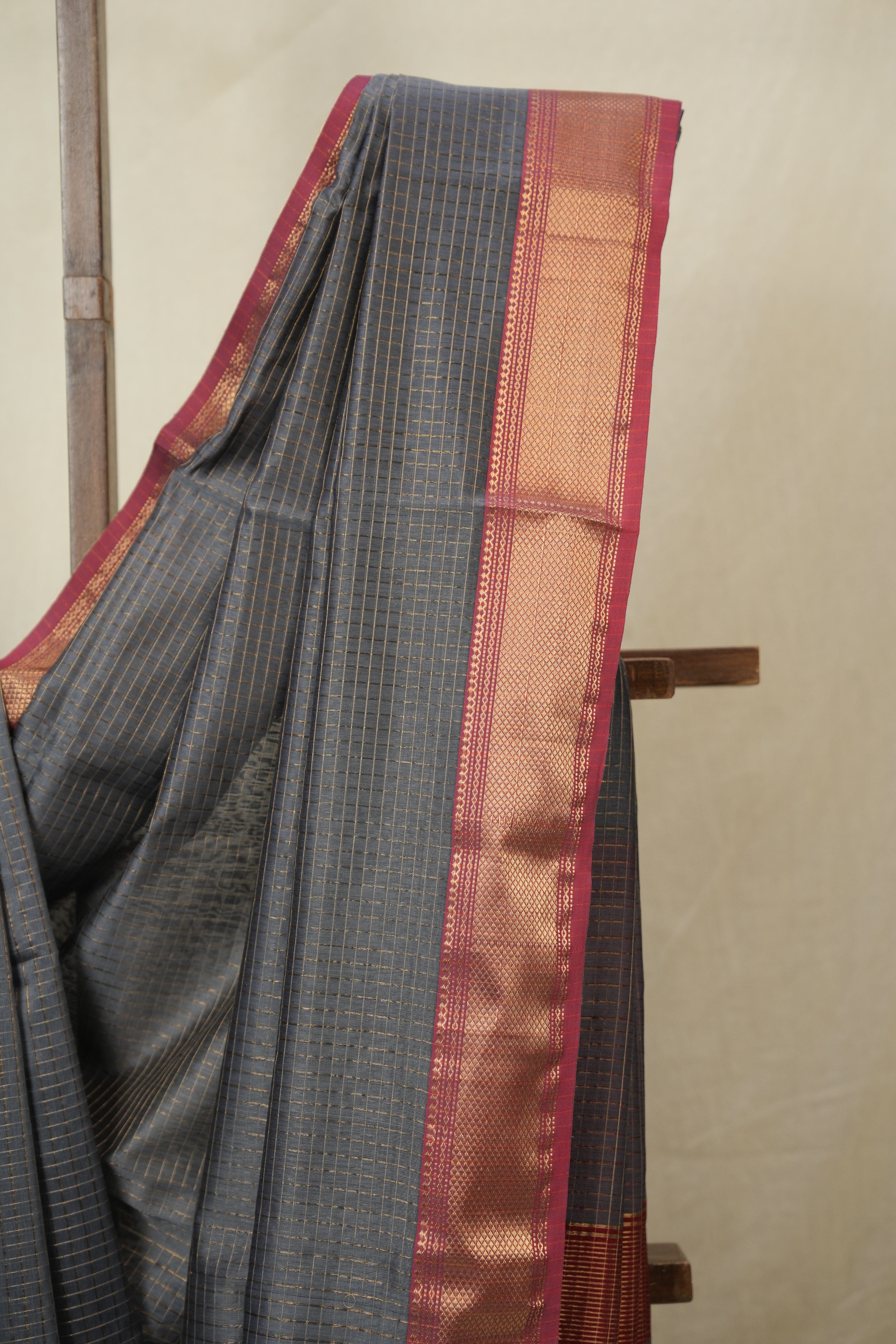 Grey Maheshwari Saree - SRGMS1137