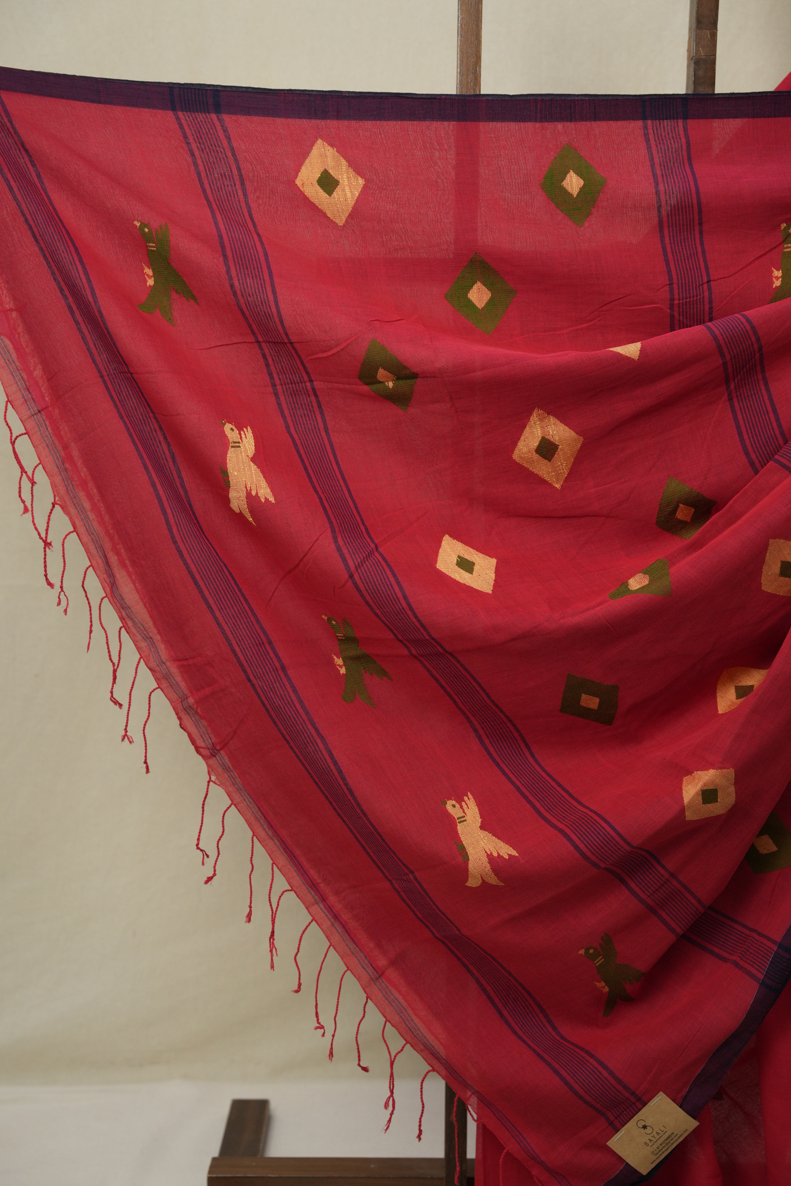 Red Mul Bengal Cotton Jamdani Saree - SRRBCJS234