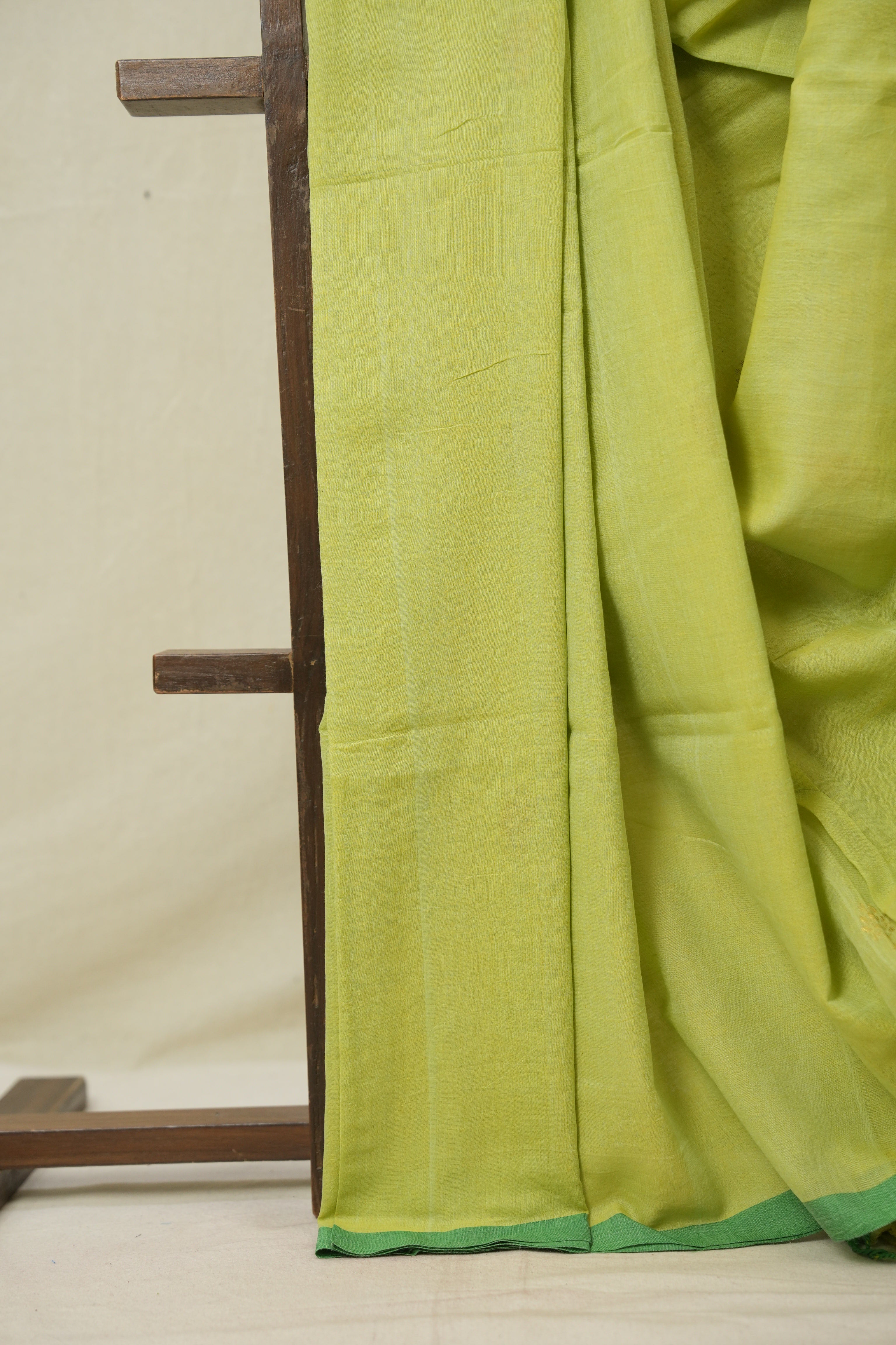 Pista Green Bengal Mul Cotton Saree - SRPGBMCS069
