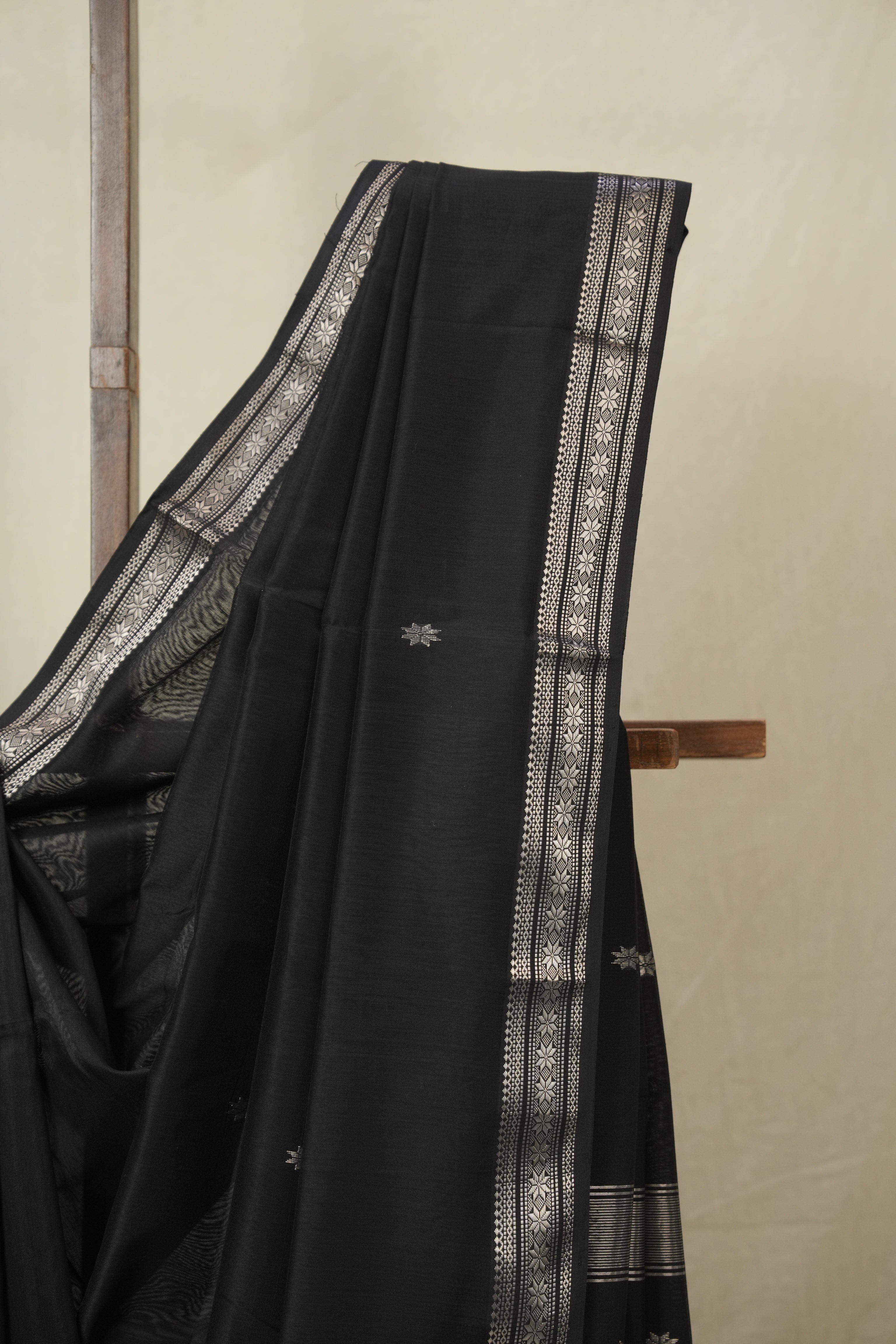 Black Maheshwari Saree - SRBMS1140