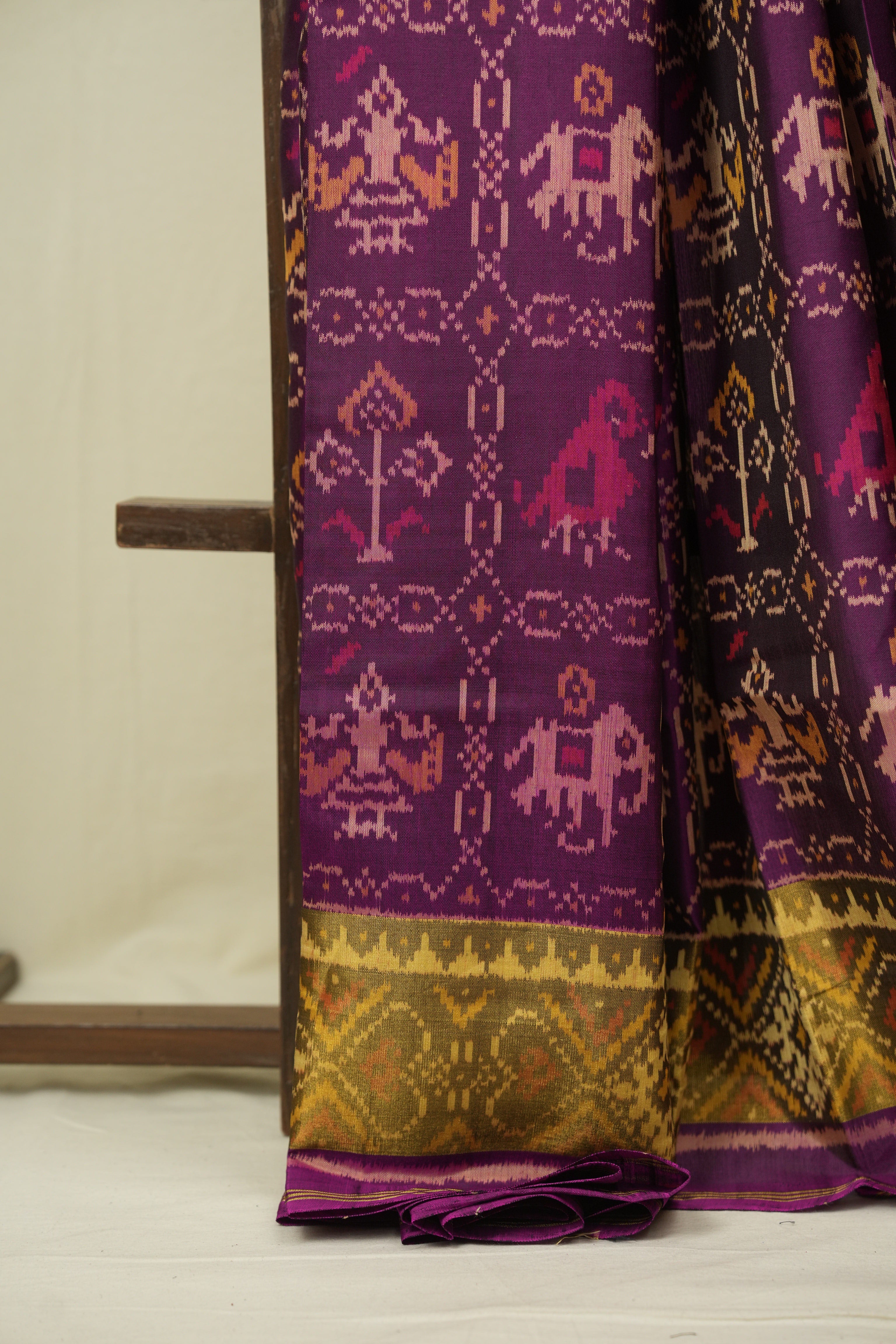 Magenta Rajkot Patola Silk Saree - SRMRPSS645