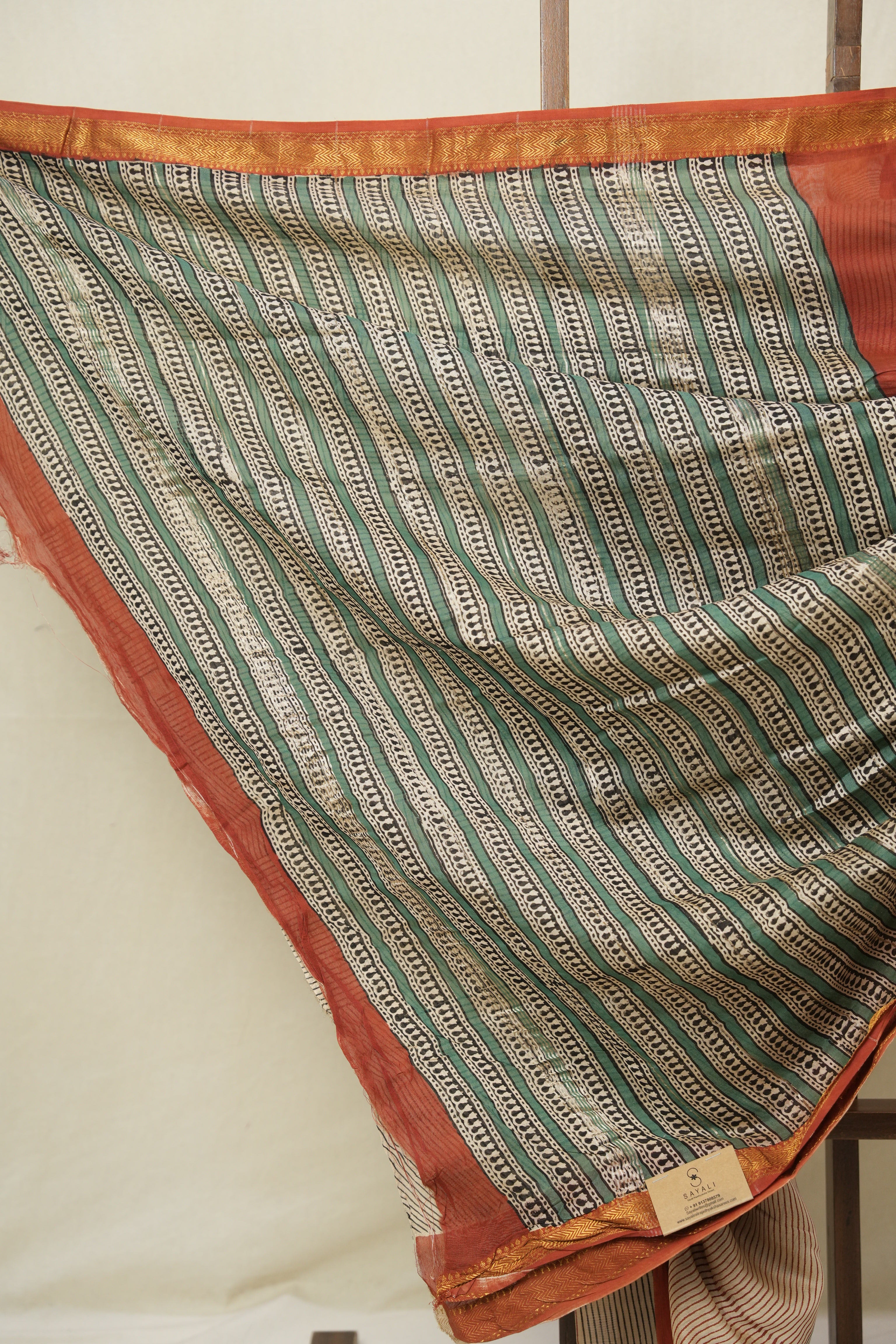 Beige HBP Cotton Silk Saree With Maheshwari Border - SRBCSS1576