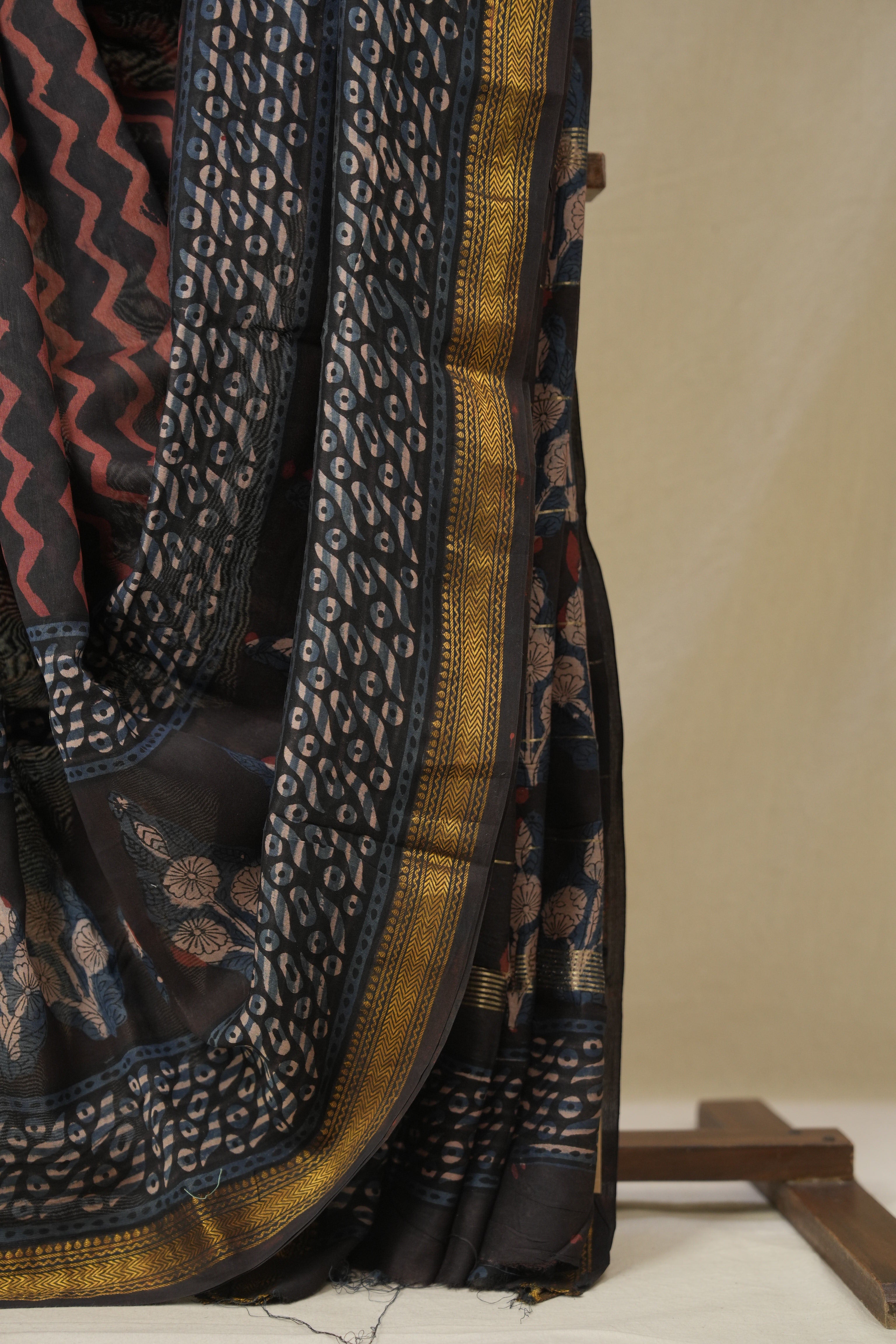 Black Brown HBP Cotton Silk Saree With Maheshwari Border - SRBBCSS1579