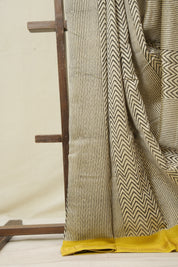 Cream Beige HBP Cotton Silk Saree With Maheshwari Border - SRCBCSS1578