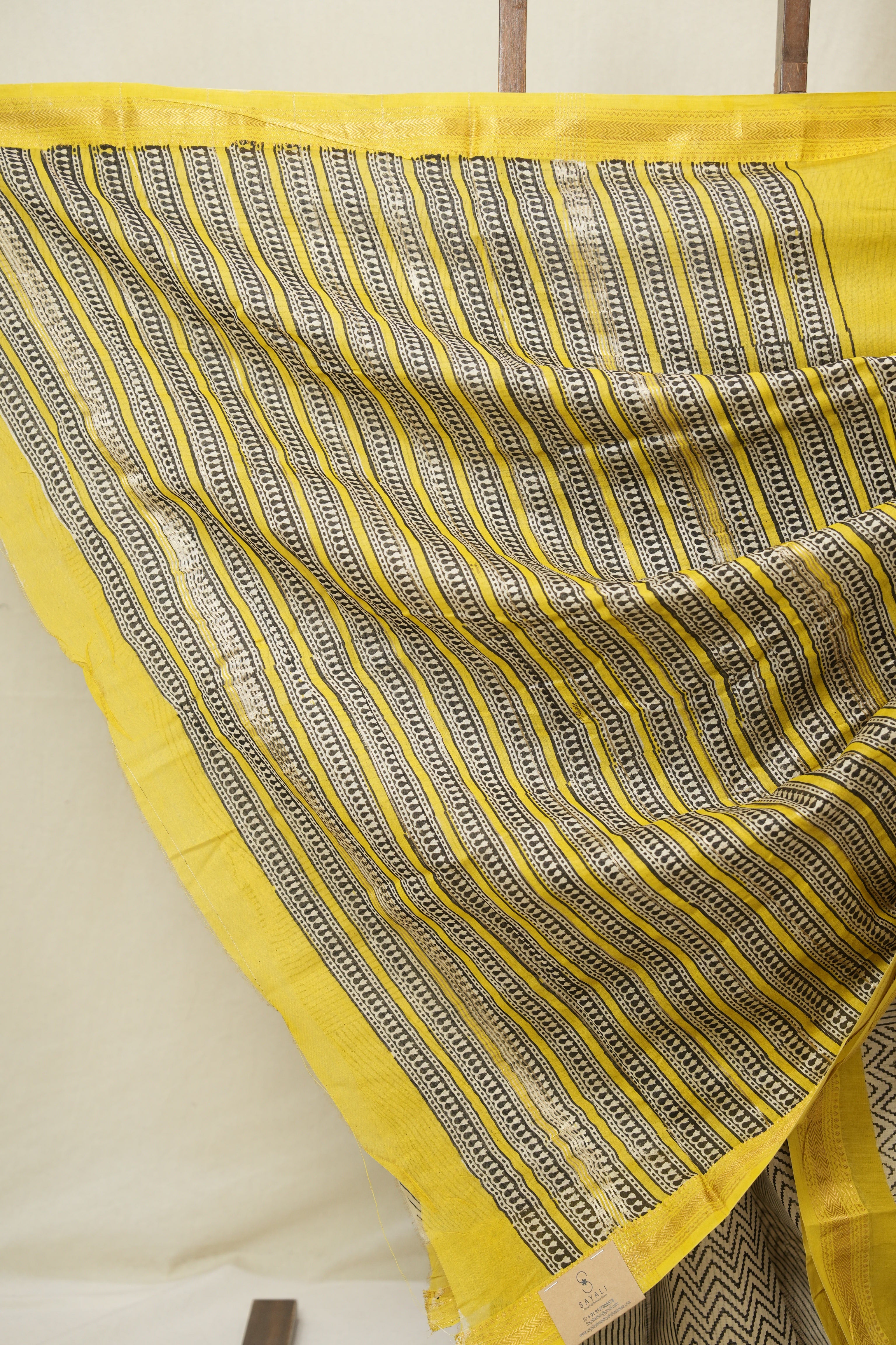 Cream Beige HBP Cotton Silk Saree With Maheshwari Border - SRCBCSS1578