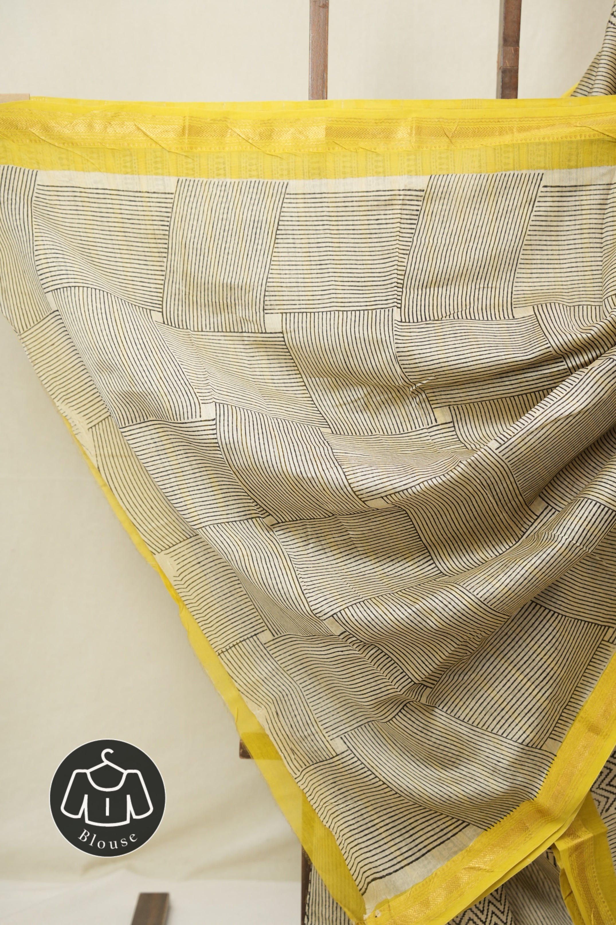 Cream Beige HBP Cotton Silk Saree With Maheshwari Border - SRCBCSS1578