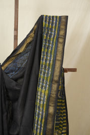 Black HBP Cotton Silk Saree With Maheshwari Border - SRBCSS1605