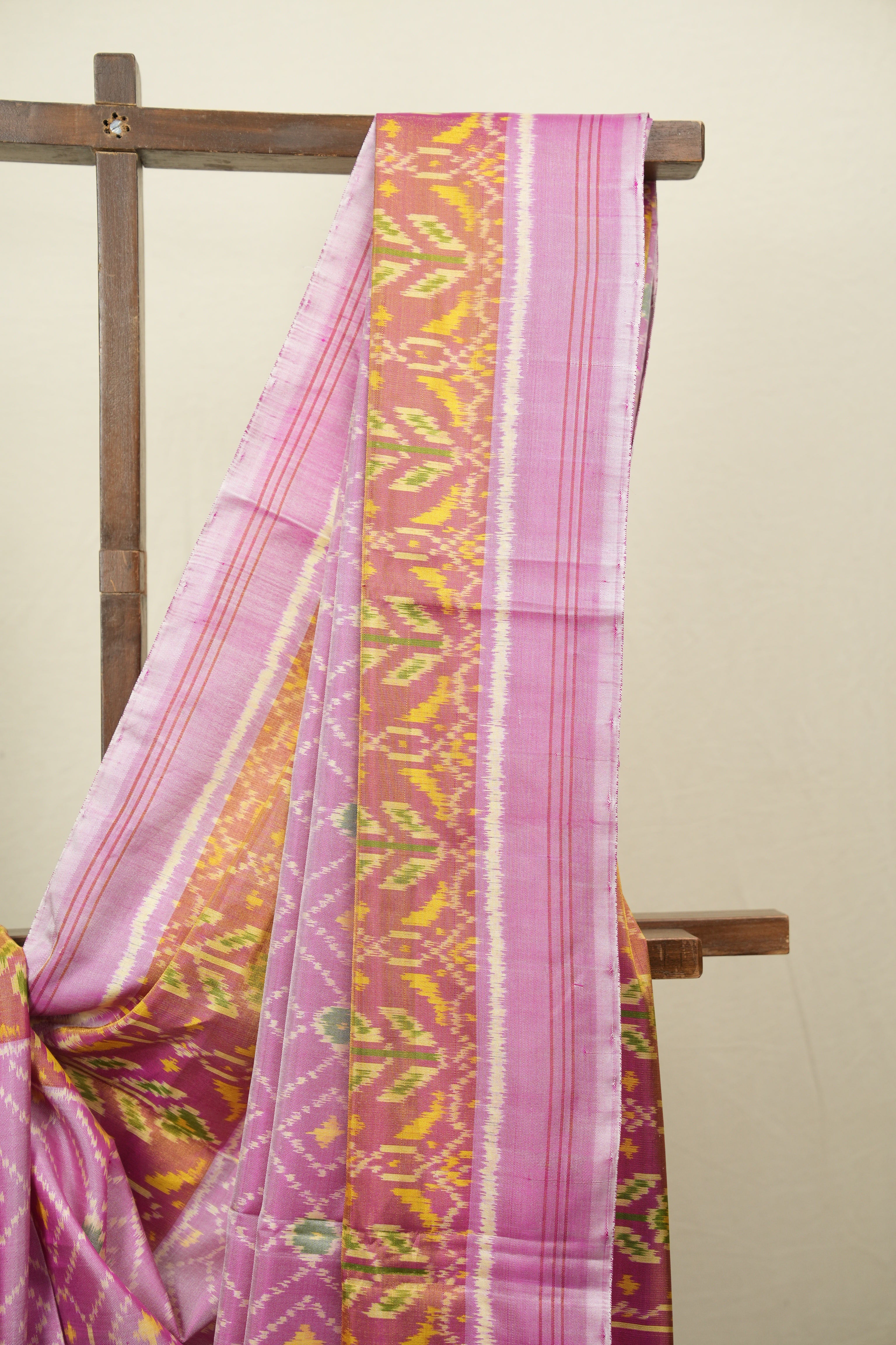 Light Pink Rajkot Patola Silk Saree - SRLPRPSS651