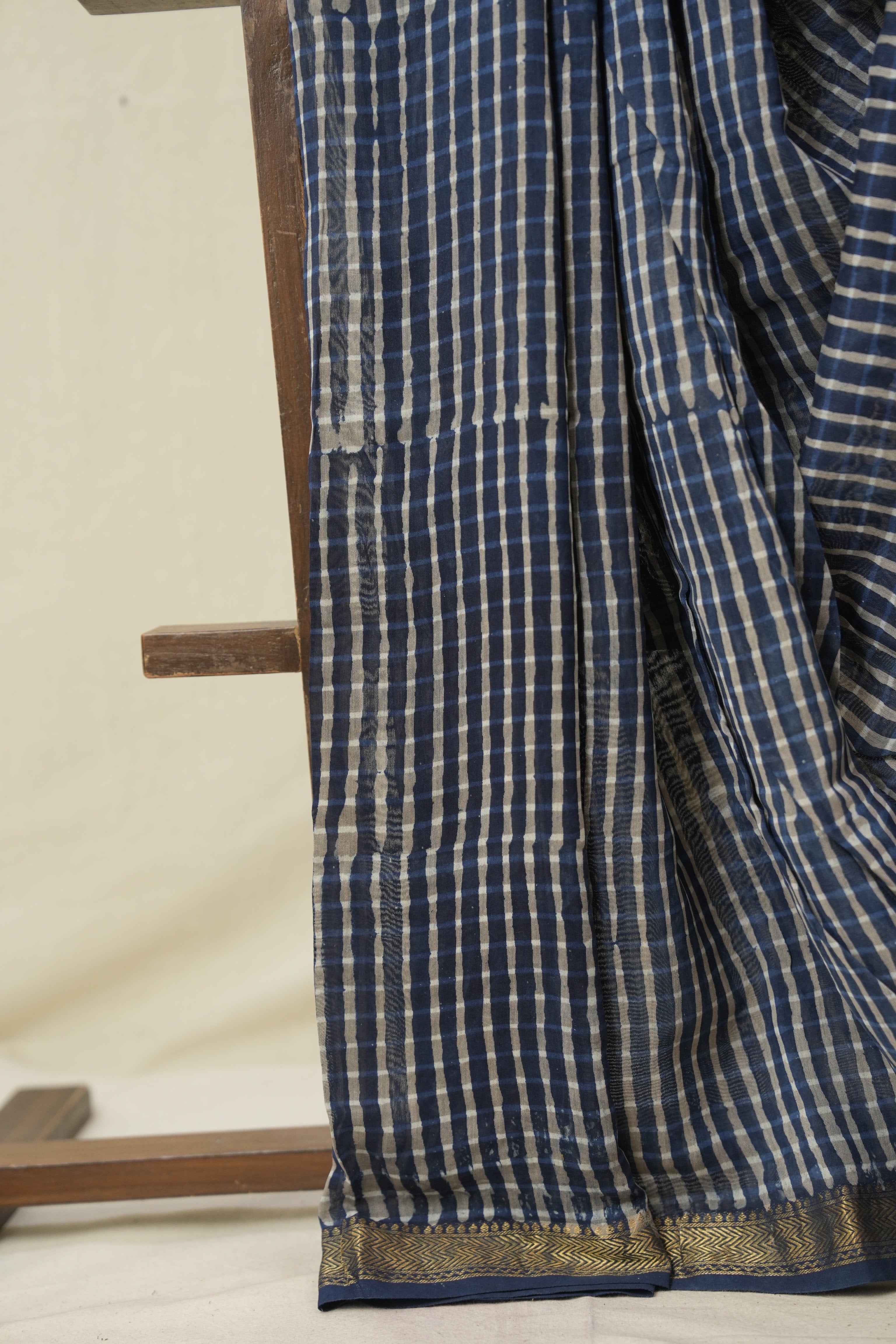 Dark Blue HBP Cotton Silk Saree With Maheshwari Border - SRDBCSS1575