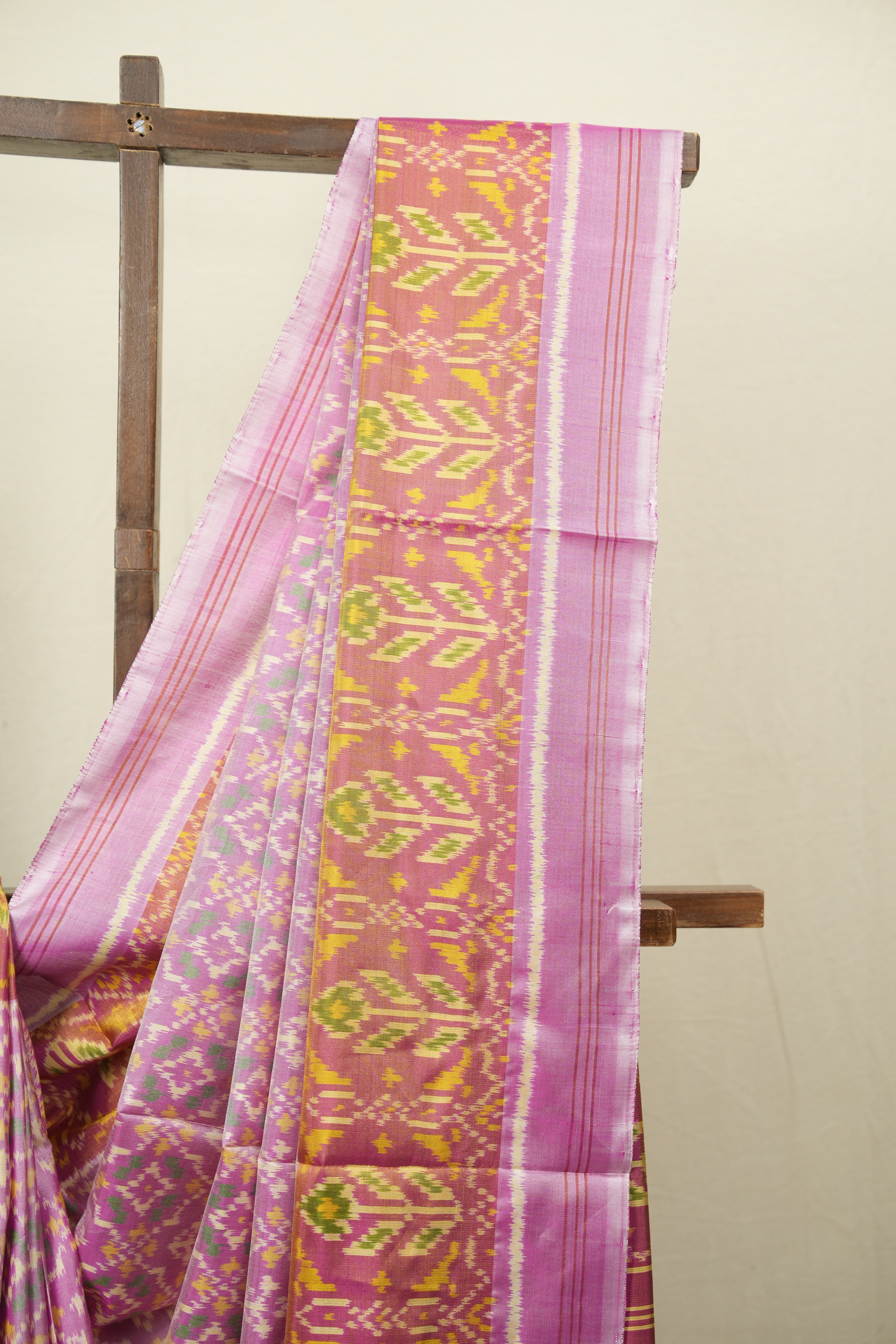Light Pink Rajkot Patola Silk Saree - SRLPRPSS638