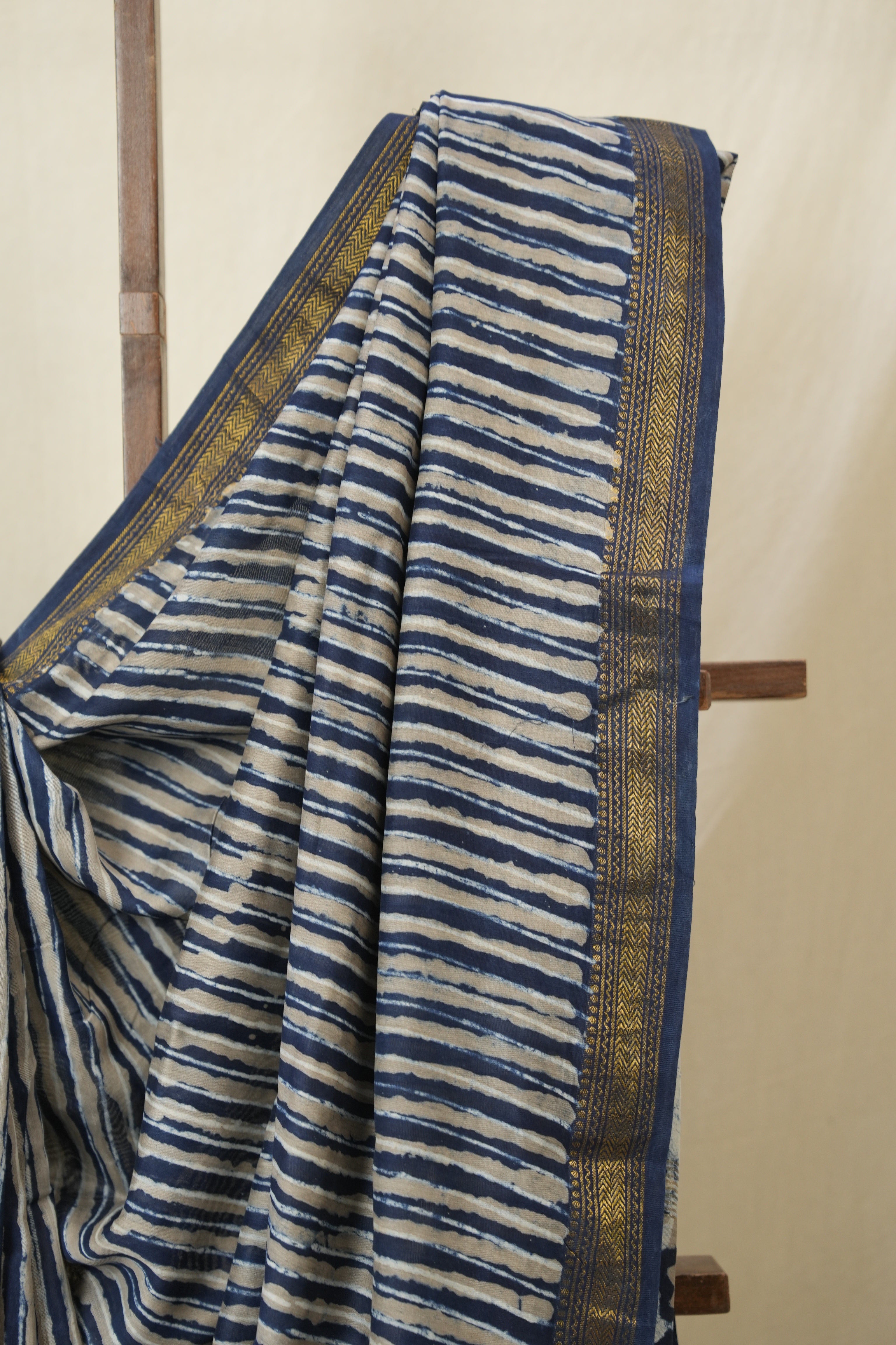 Indigo Beige HBP Cotton Silk Saree With Maheshwari Border - SRIBCSS1572