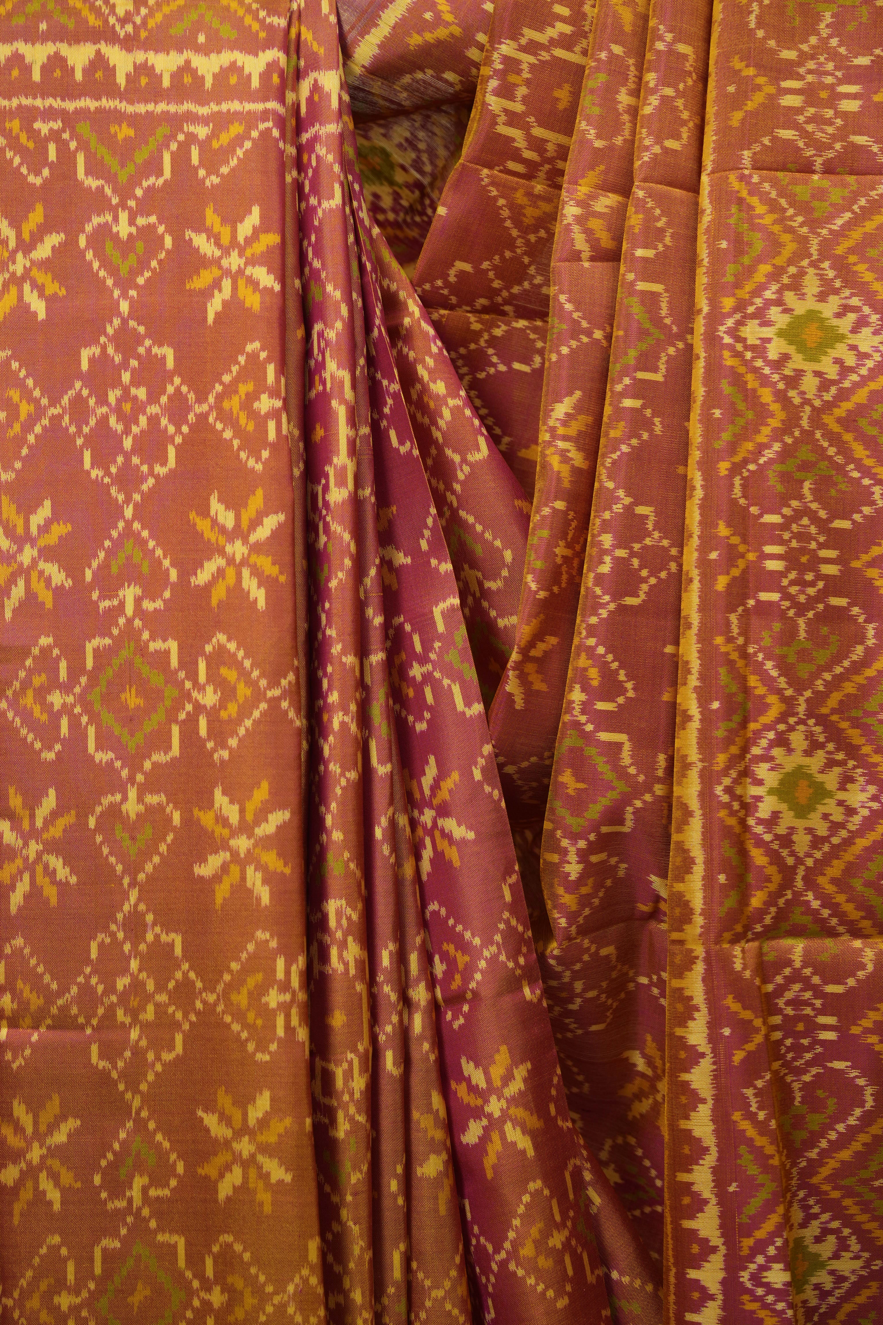 Two Tone Yellow Rajkot Patola Silk Saree - SRTTYRPSS637