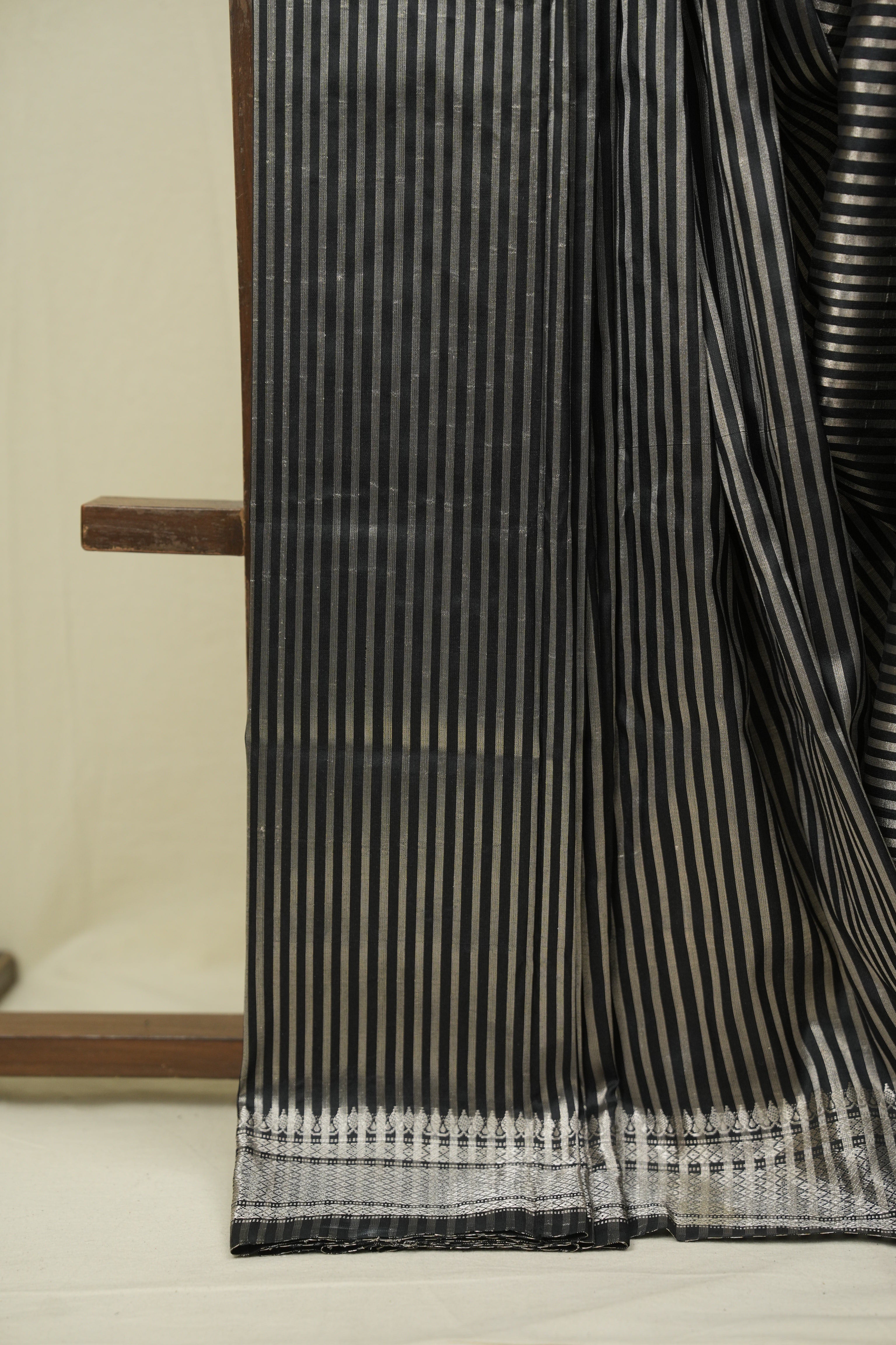 Black Cotton Silk Paithani Saree - SRBCSPS05