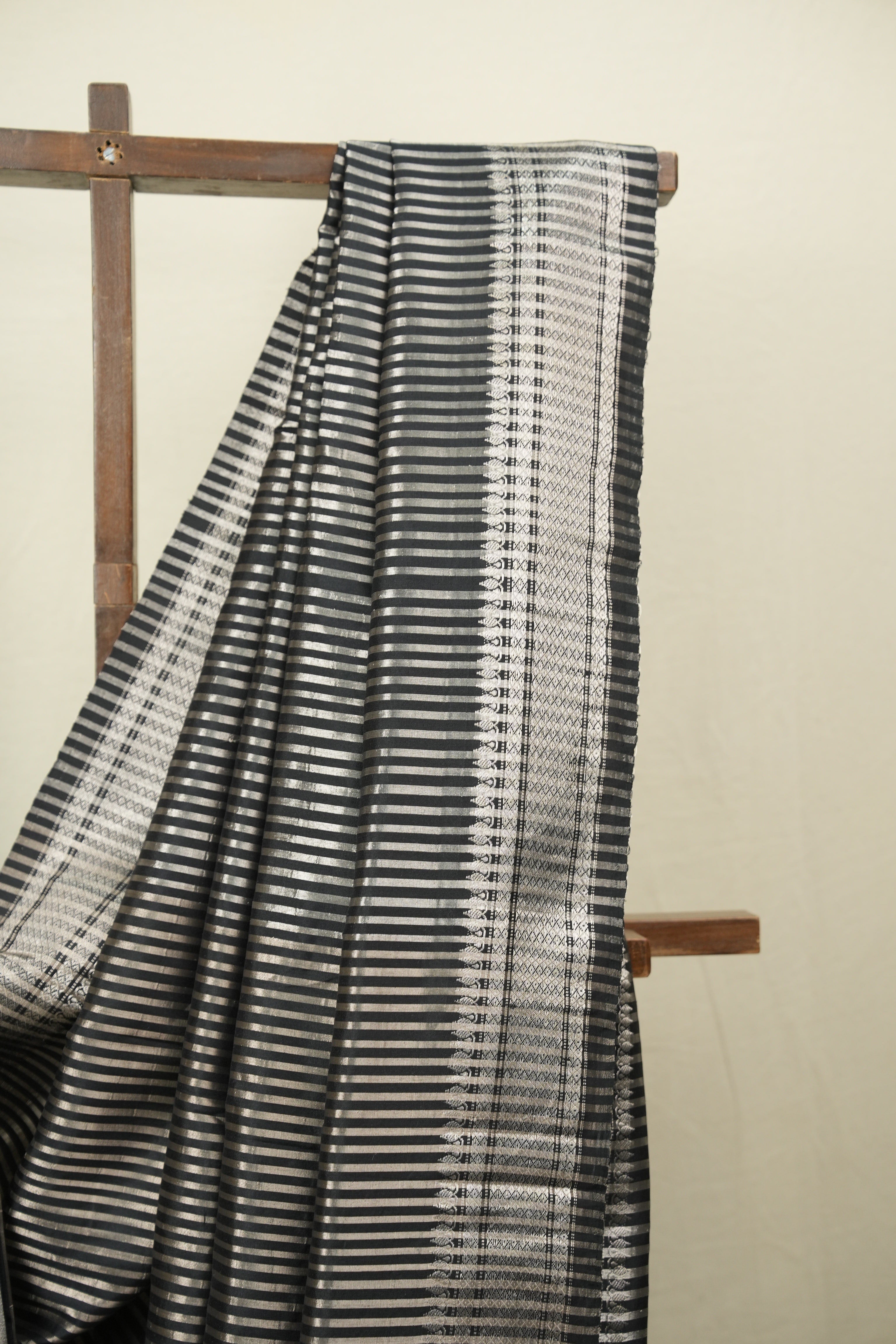 Black Cotton Silk Paithani Saree - SRBCSPS05