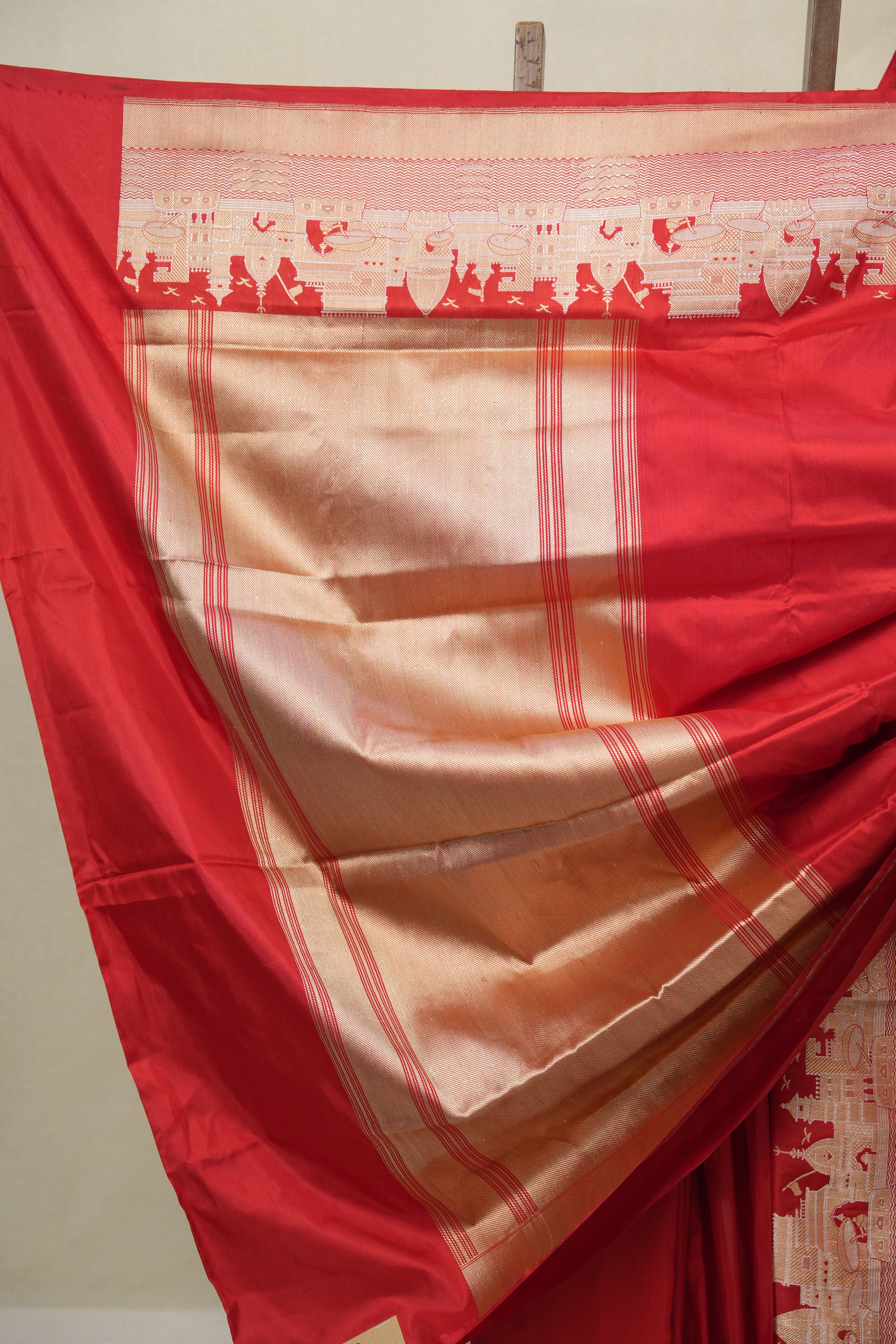 Red Banarasi Silk Saree - SRRBSS920