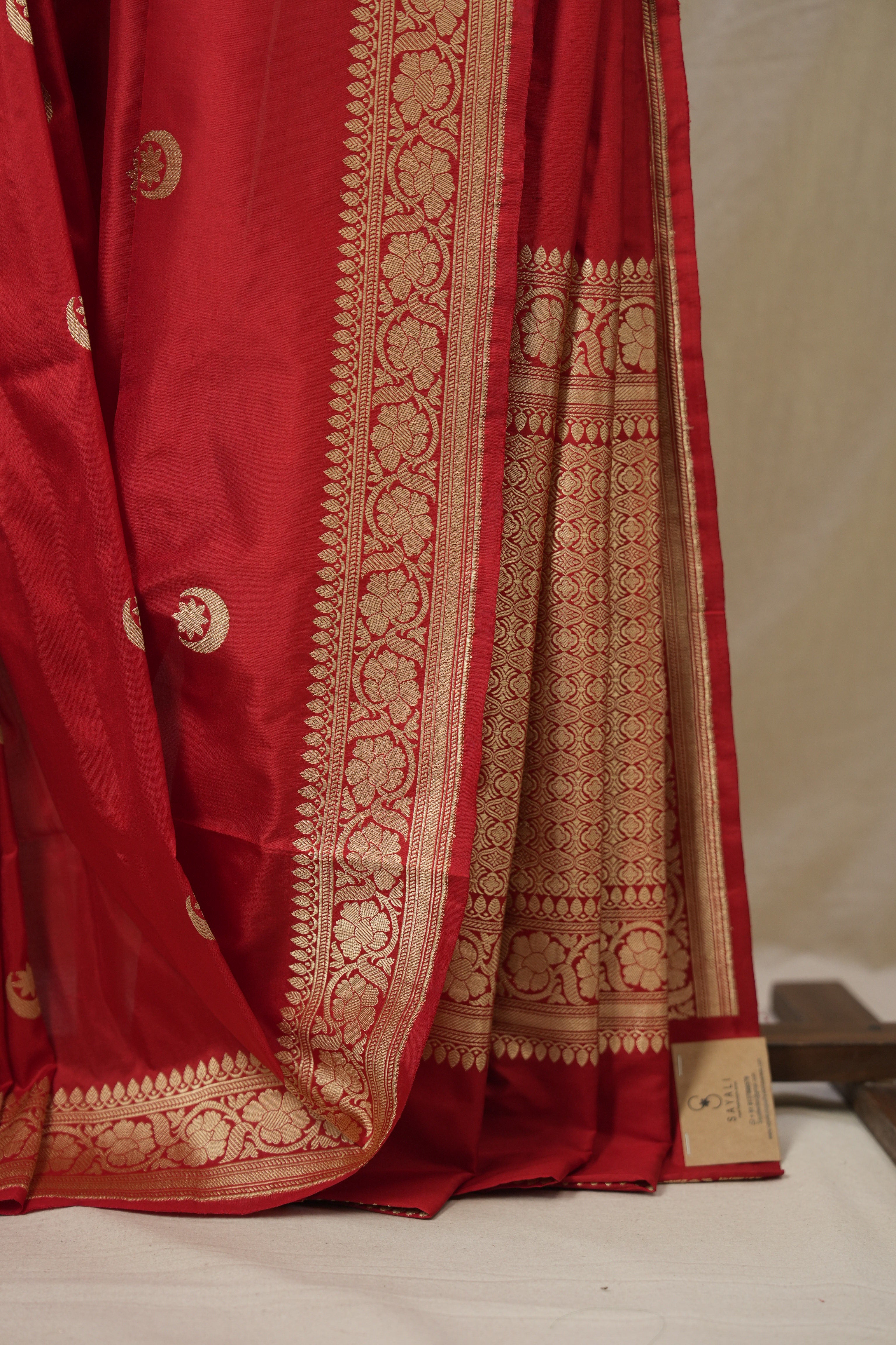 Red Banarasi Silk Saree - SRRBSS922