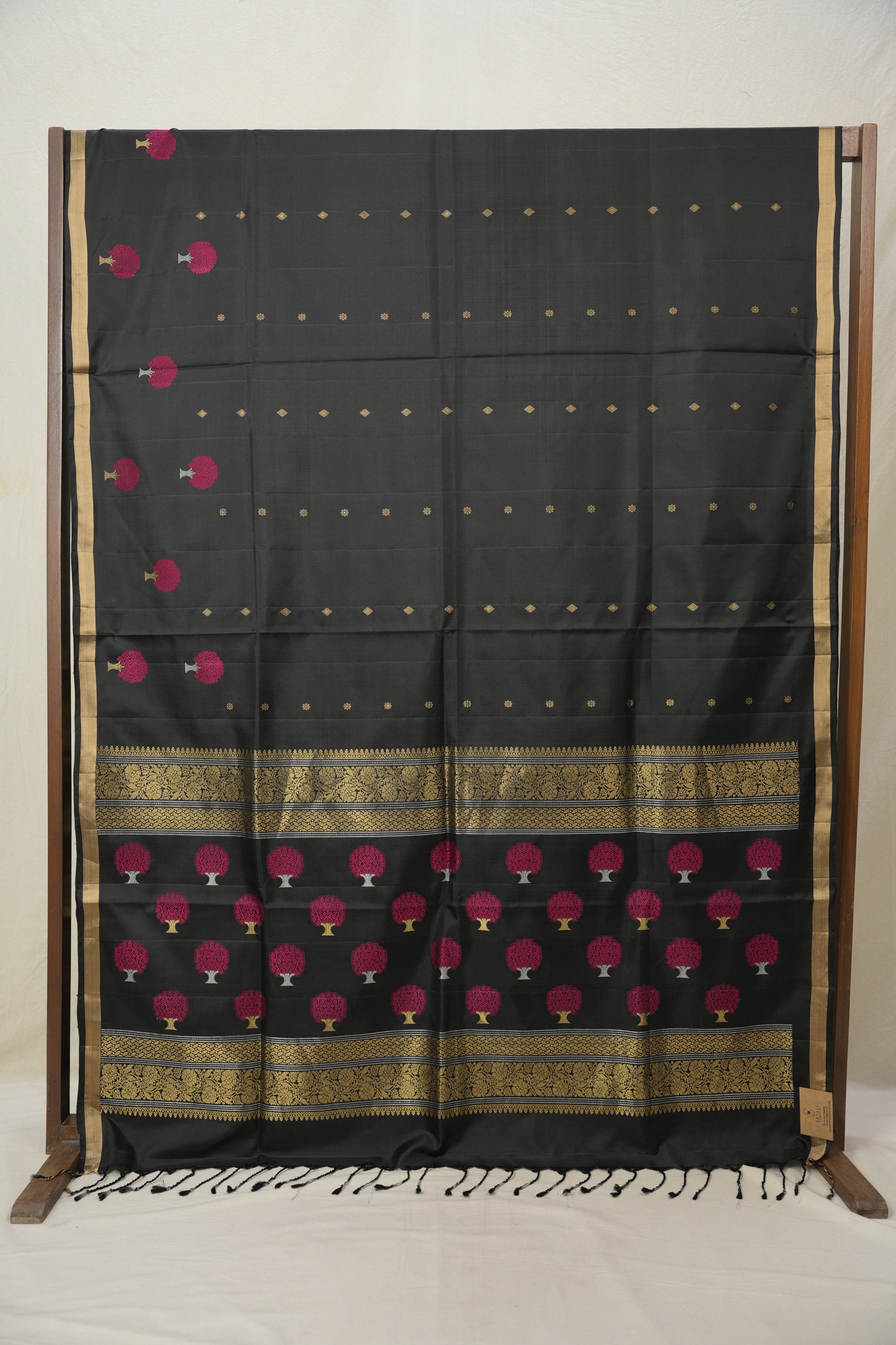 Black Soft Silk Saree - SRBSSS386