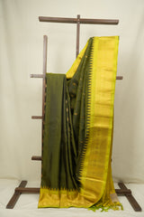 Green Gadwal Silk Saree - SRGGSS666