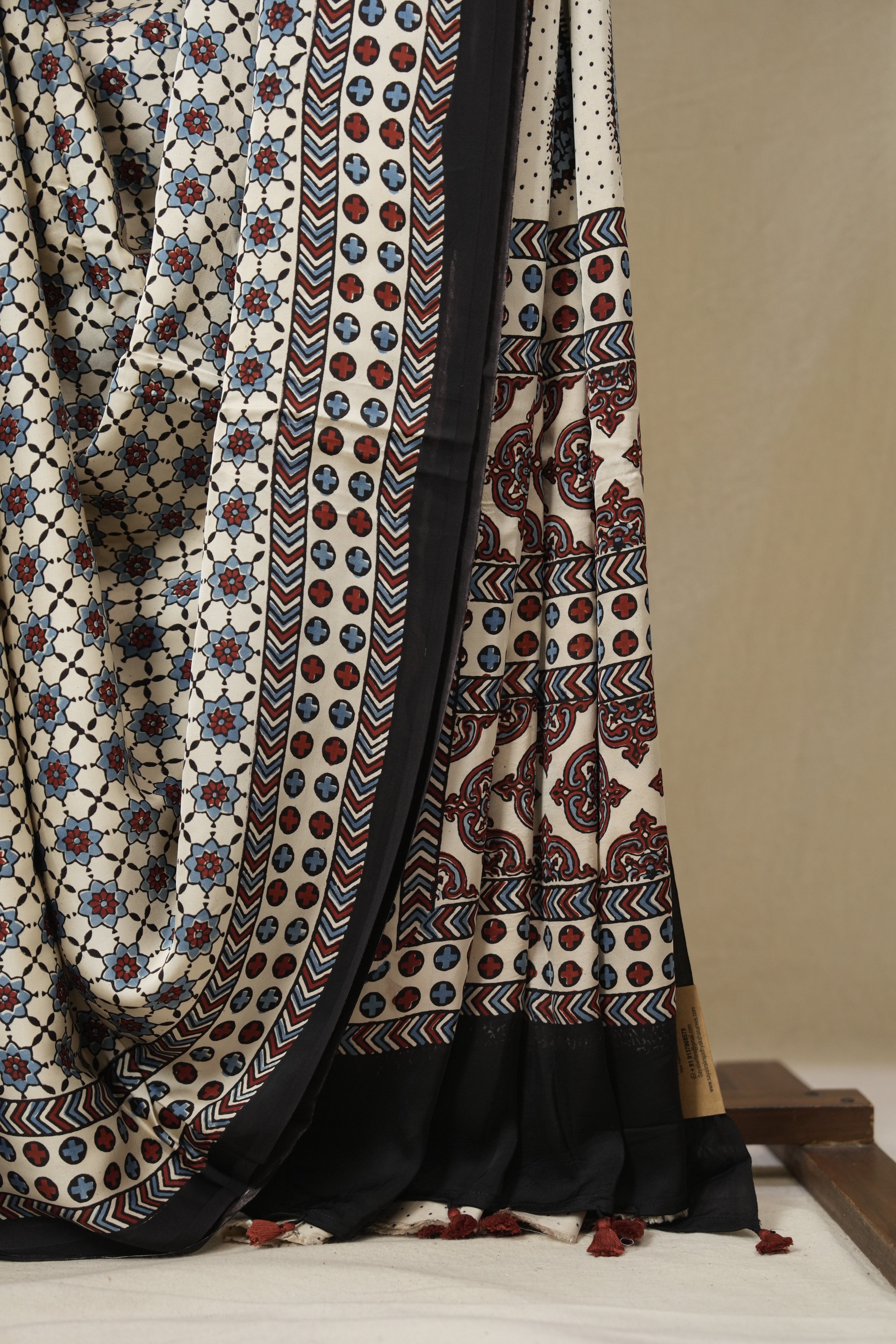Cream Modal Silk Saree - SRCMSS637
