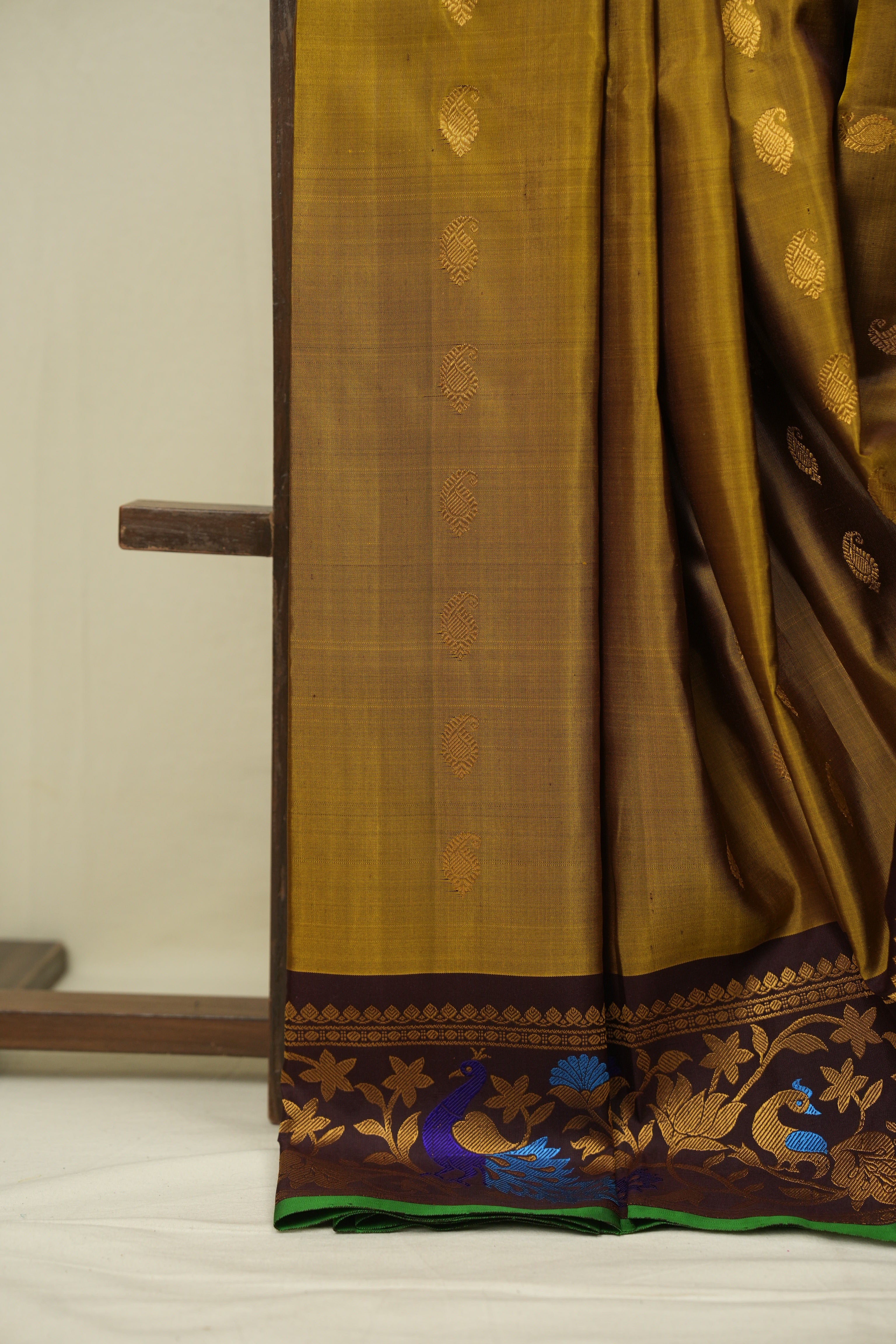 Mustard Yellow Gadwal Silk Saree - SRMYGSS665