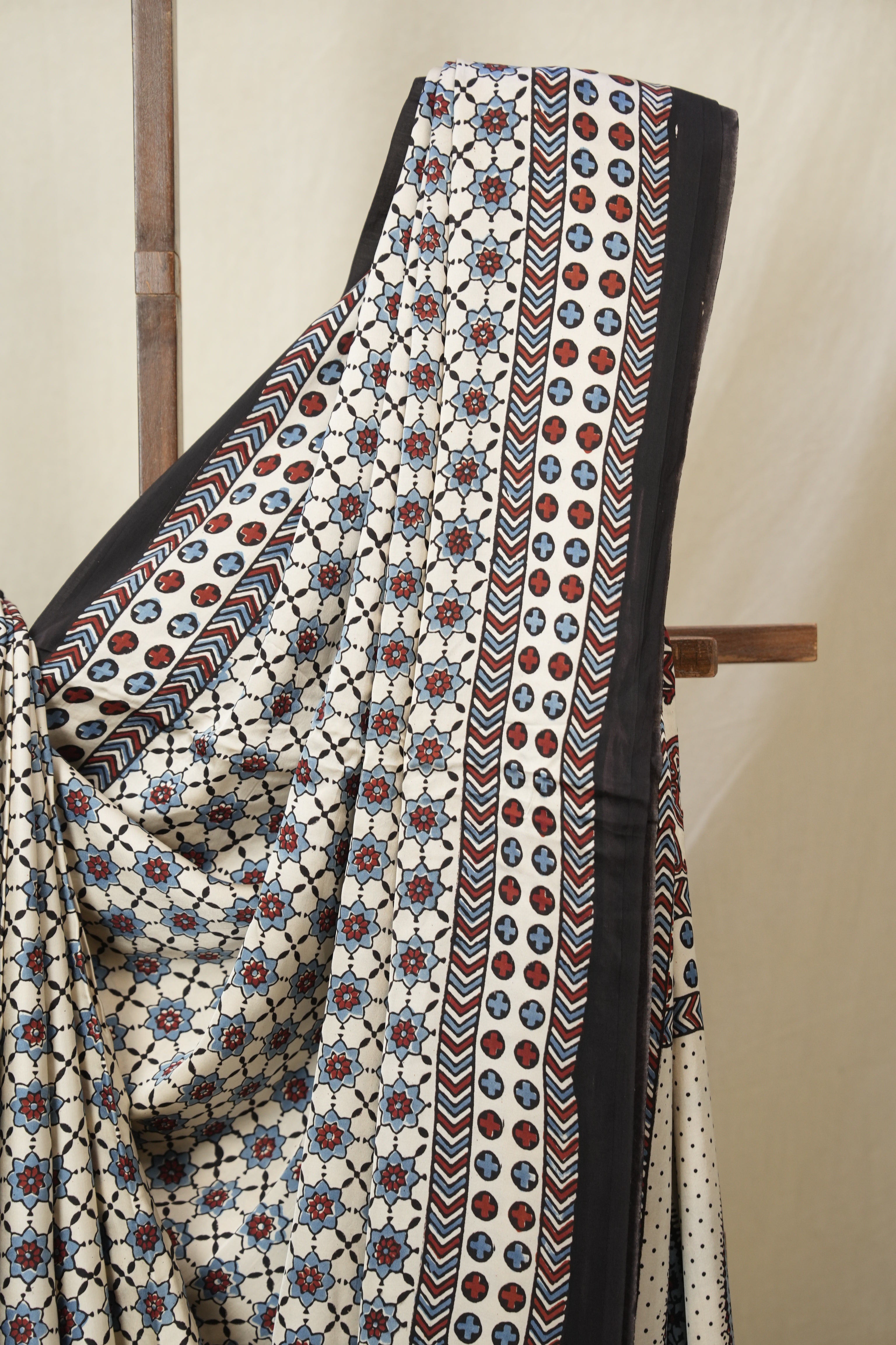 Cream Modal Silk Saree - SRCMSS637