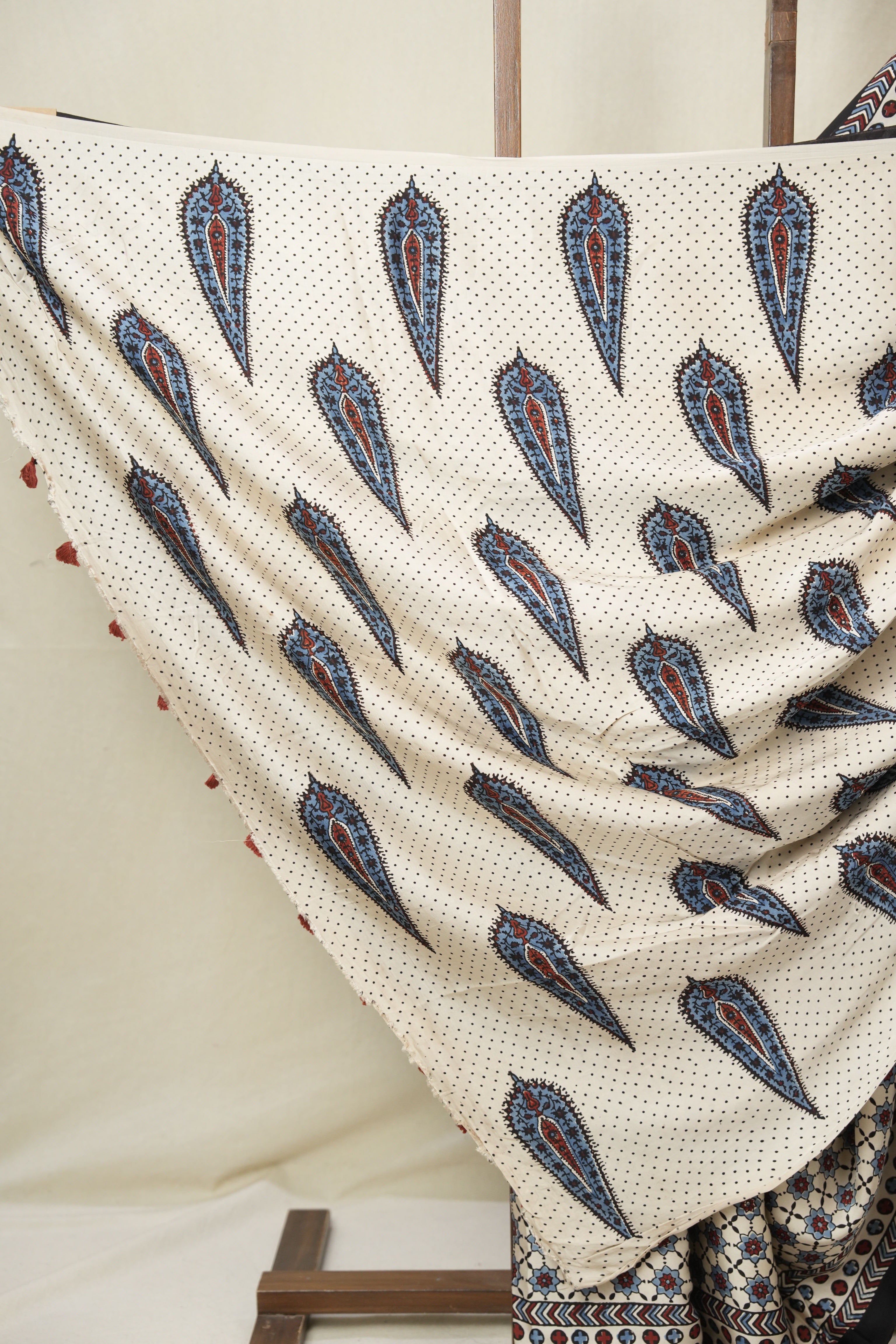 Cream Modal Silk Saree - SRCMSS637
