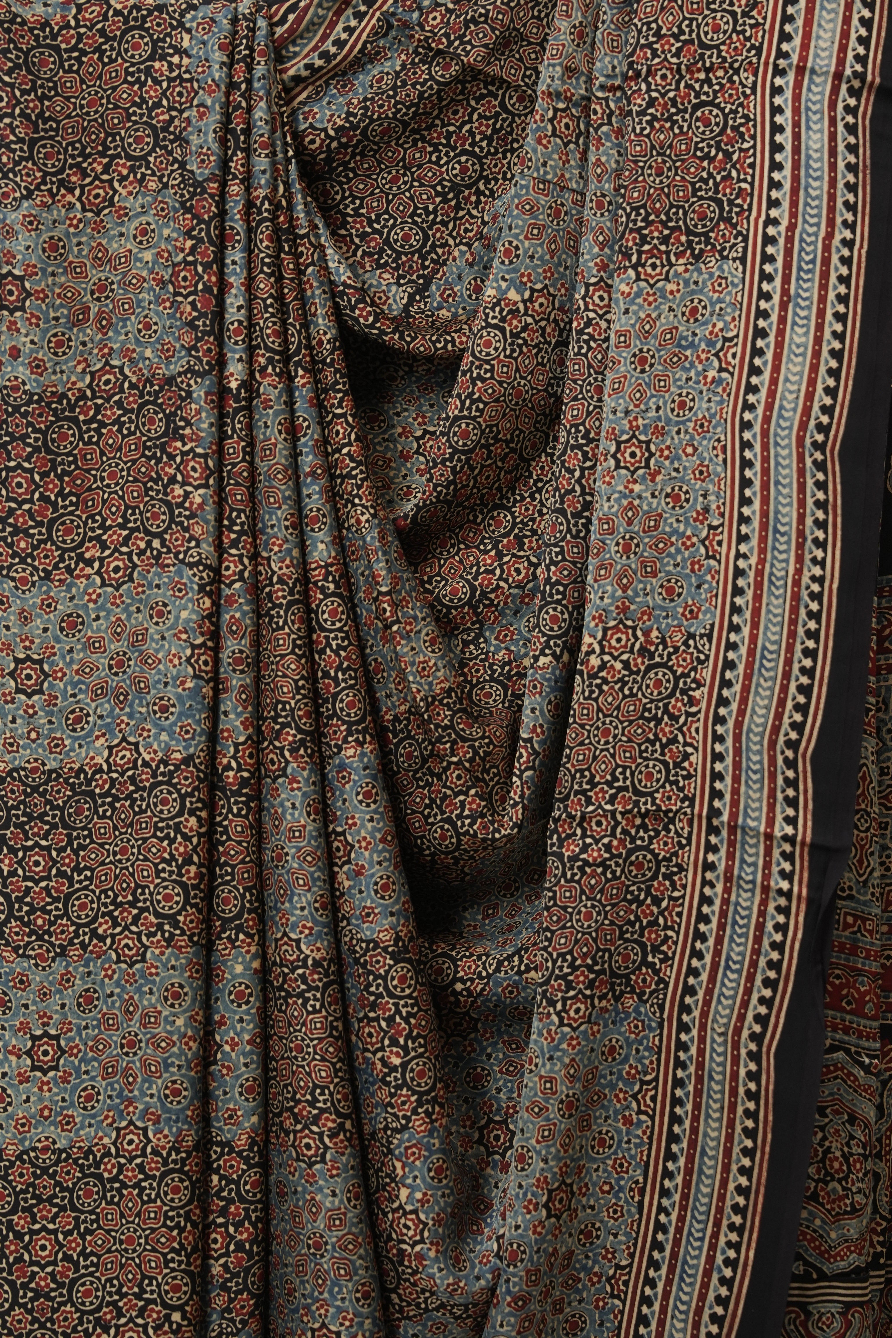 Black HBP Modal Silk Saree - SRBMSS599