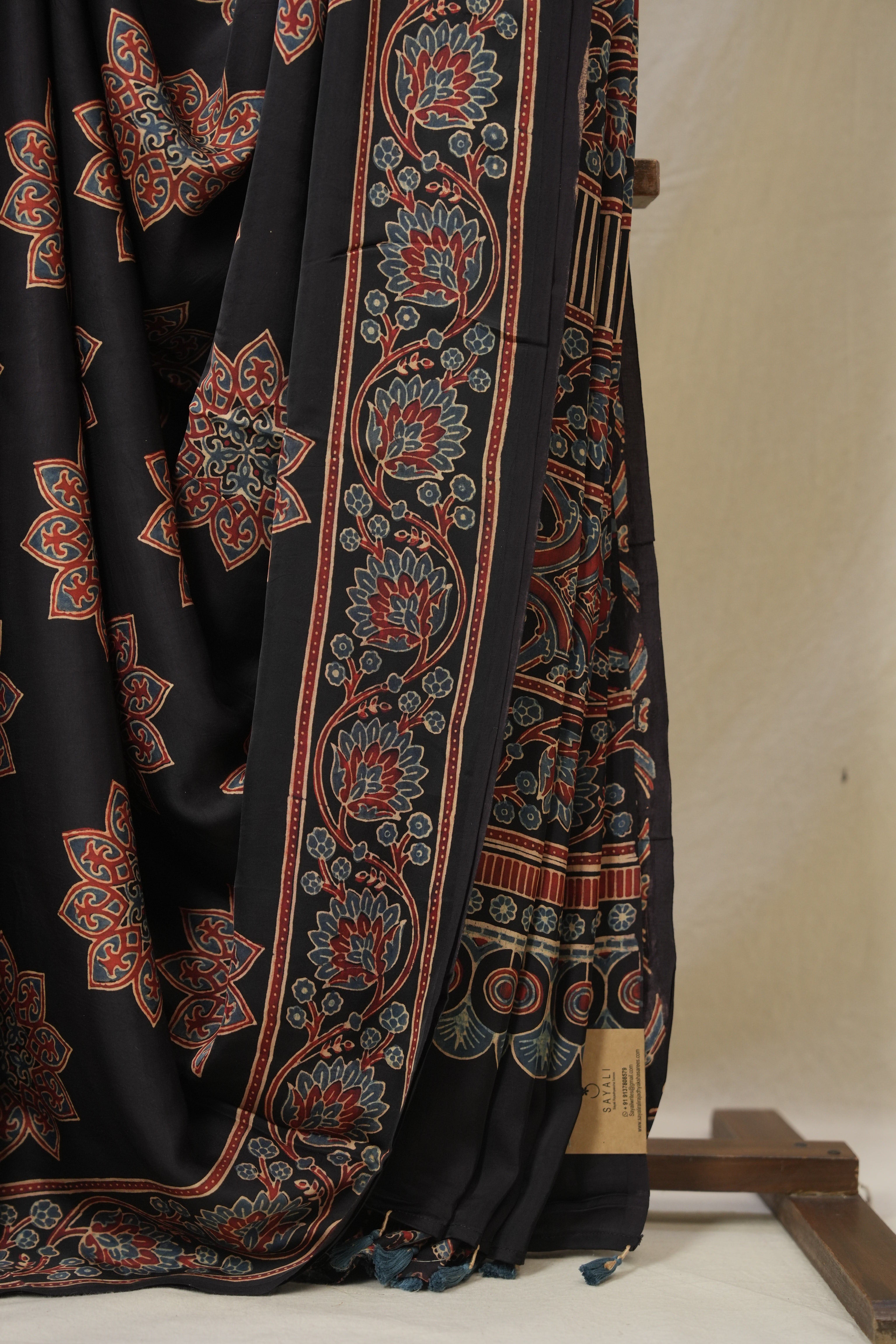 Black HBP Modal Silk Saree - SRBMSS602