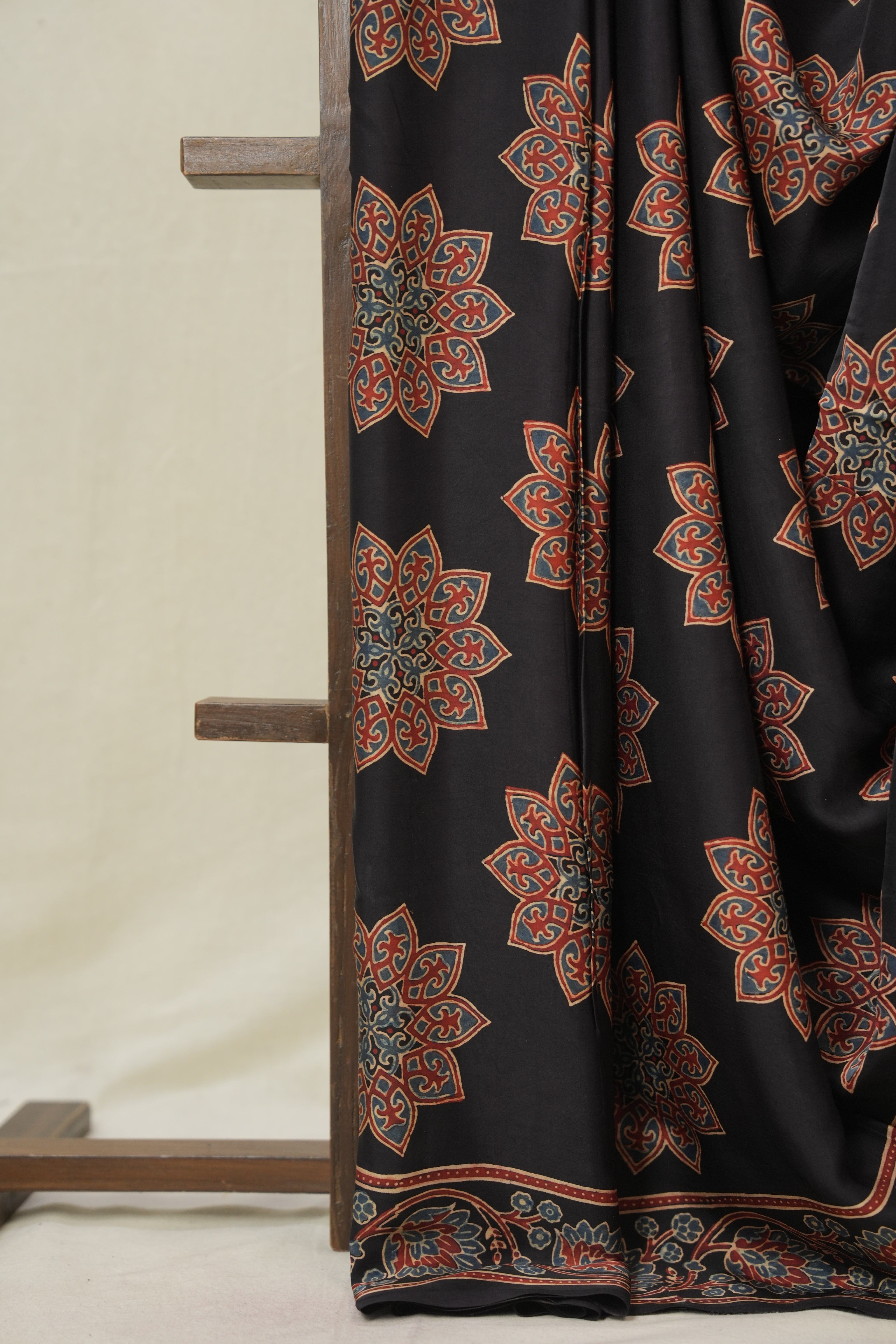 Black HBP Modal Silk Saree - SRBMSS602