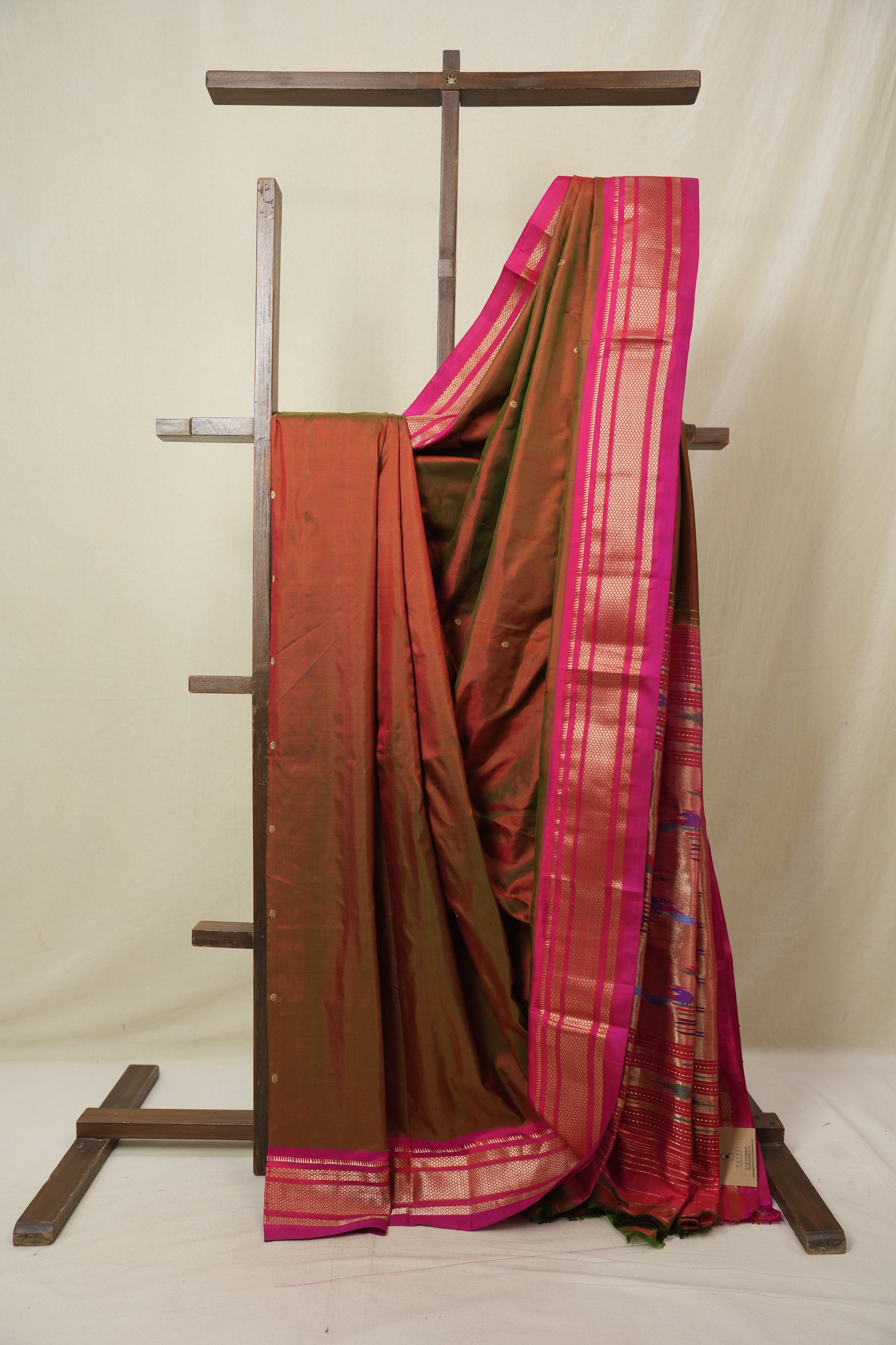 Two Tone Maroon Silk Paithani Saree - SRTTMSPS783