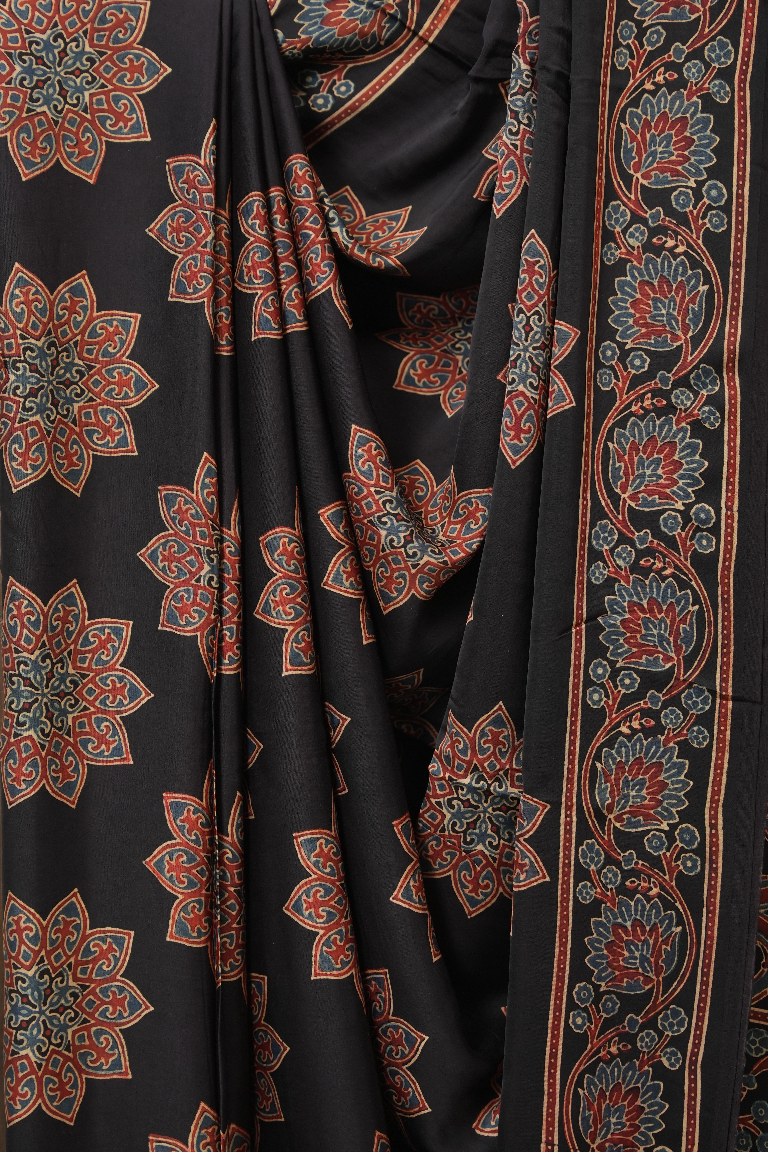 Black HBP Modal Silk Saree - SRBMSS602