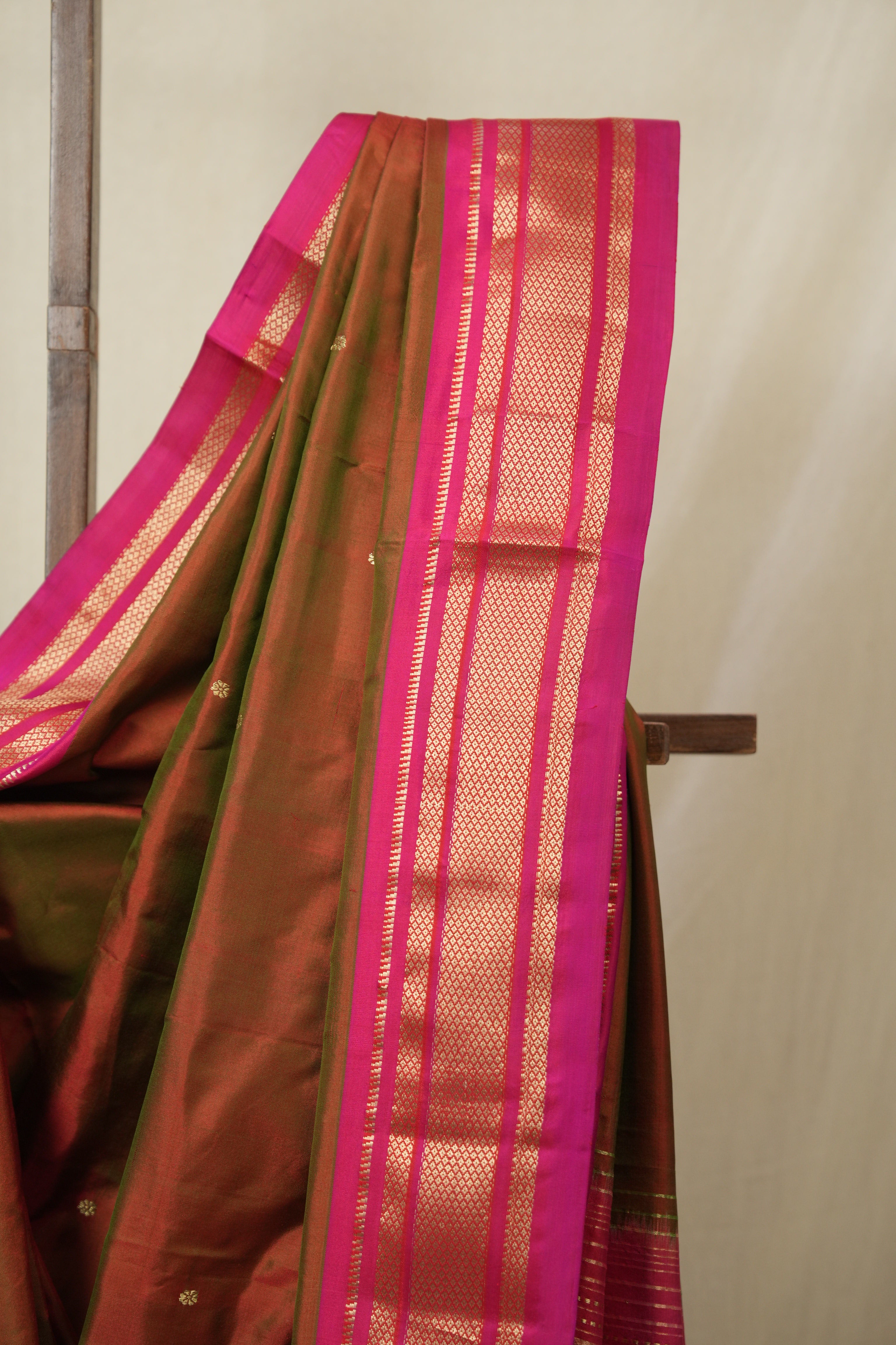 Two Tone Maroon Silk Paithani Saree - SRTTMSPS783