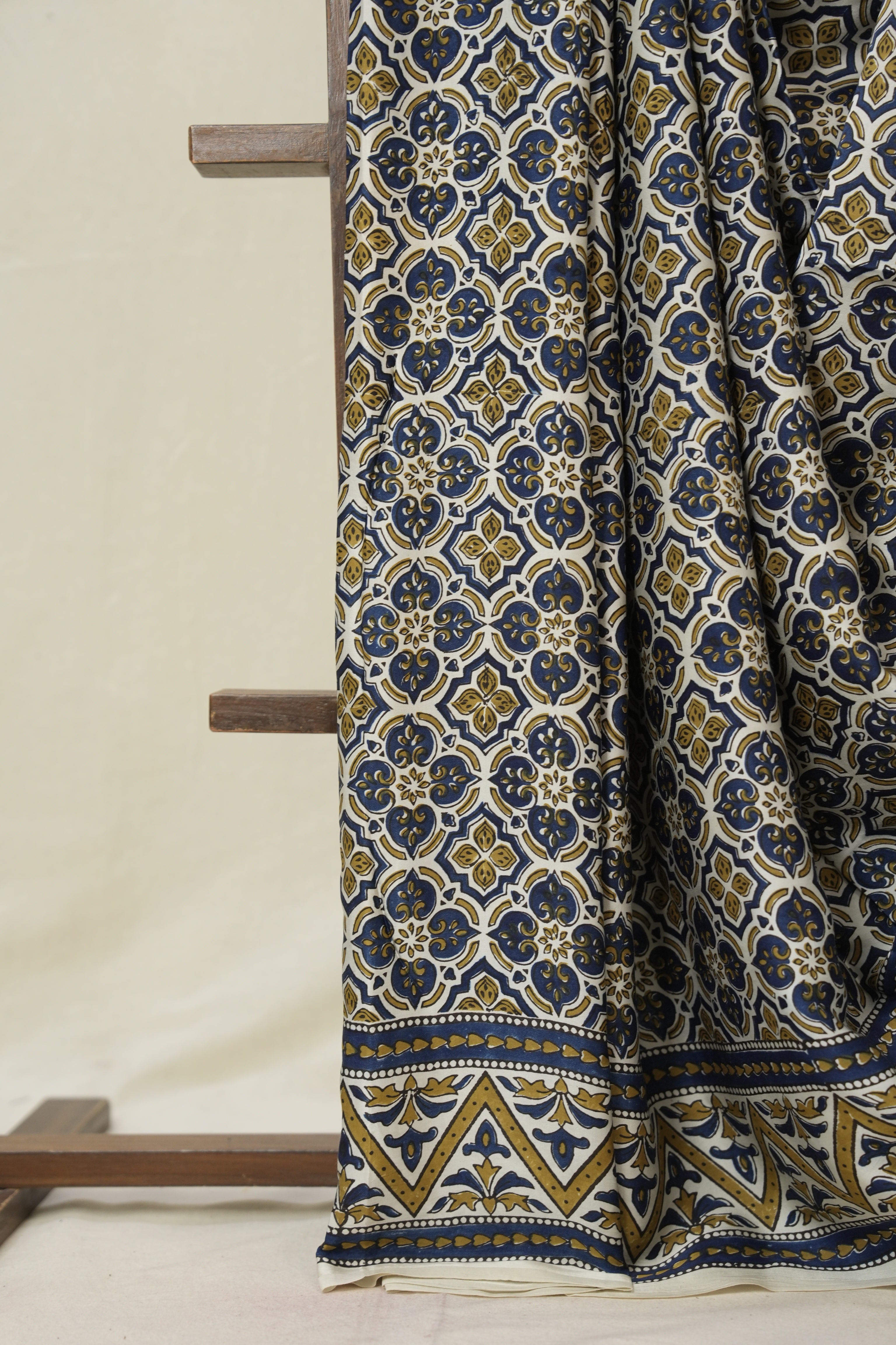 Cream HBP Modal Silk Saree - SRCMSS598