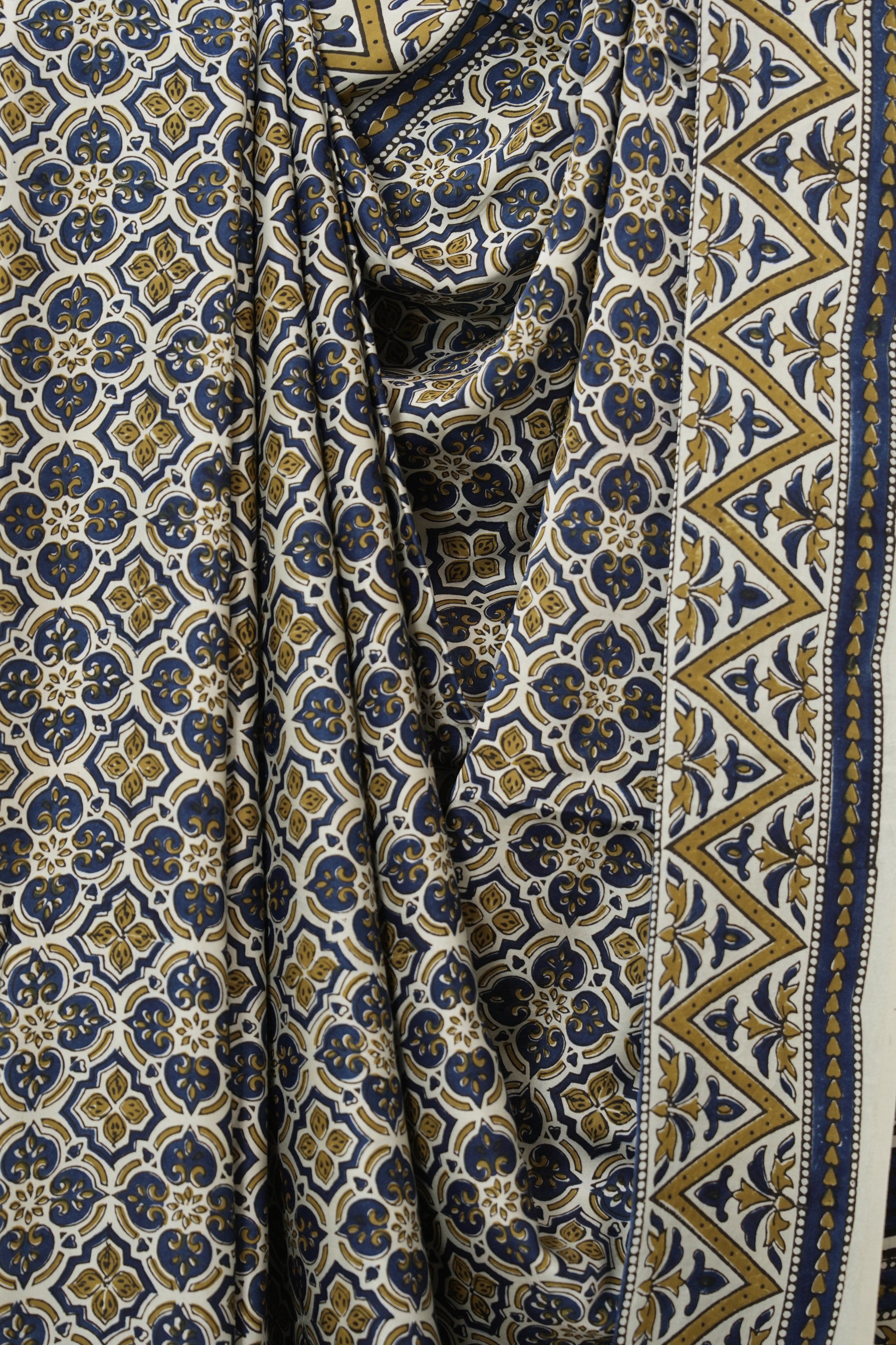 Cream HBP Modal Silk Saree - SRCMSS598