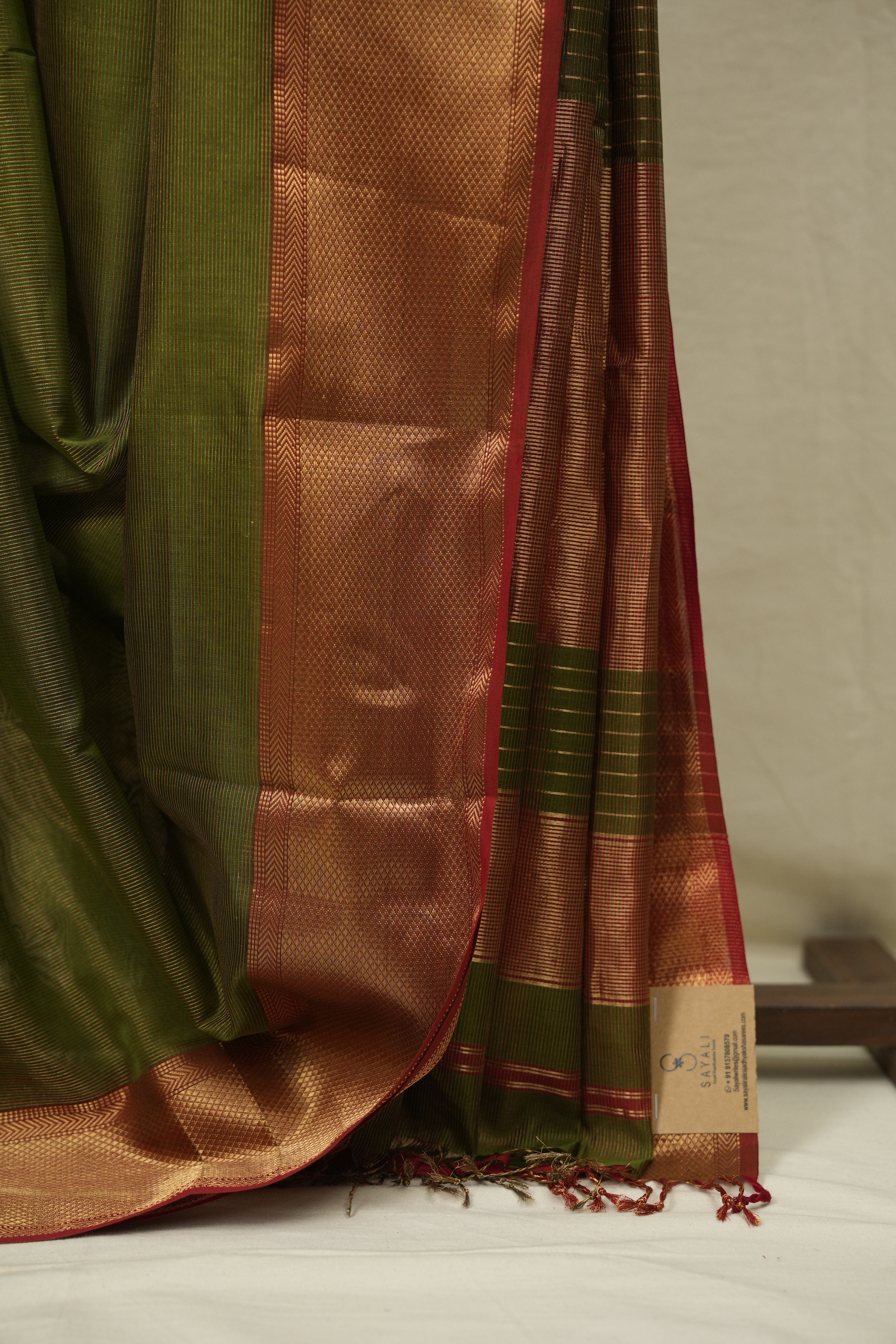 Mahendi Maheshwari Tissue Saree - SRMMTS760